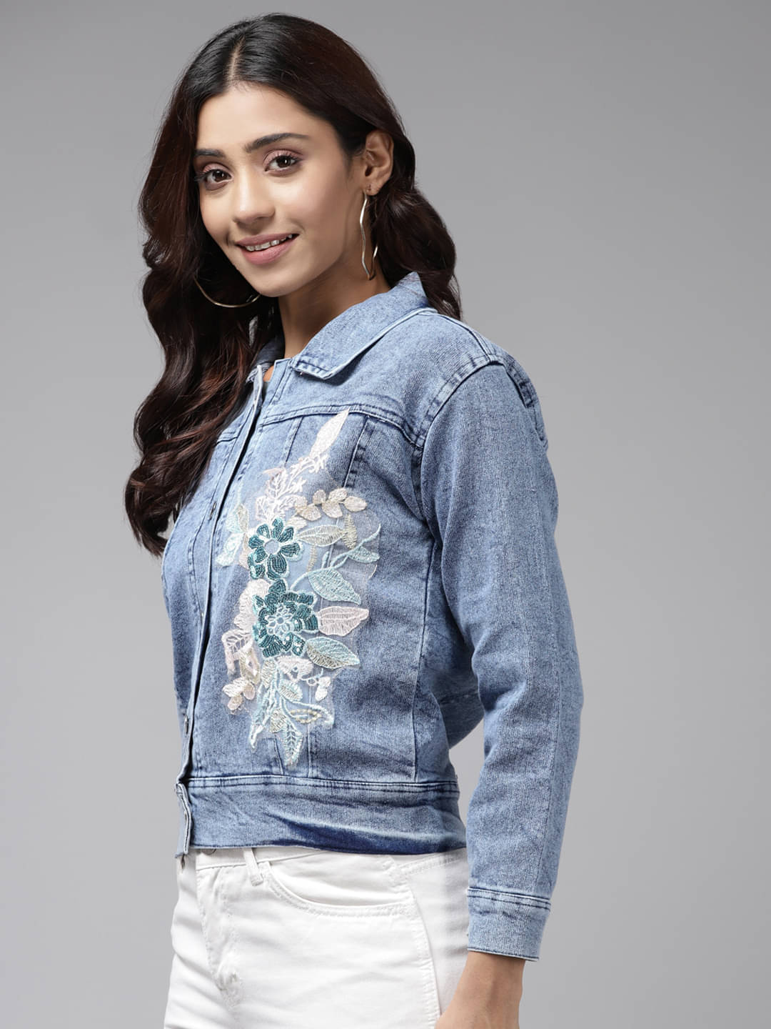 Aarika Women Shirt Collar Denim Jacket ( Blue ) Aarika Women Shirt Collar Denim Jacket ( Blue )