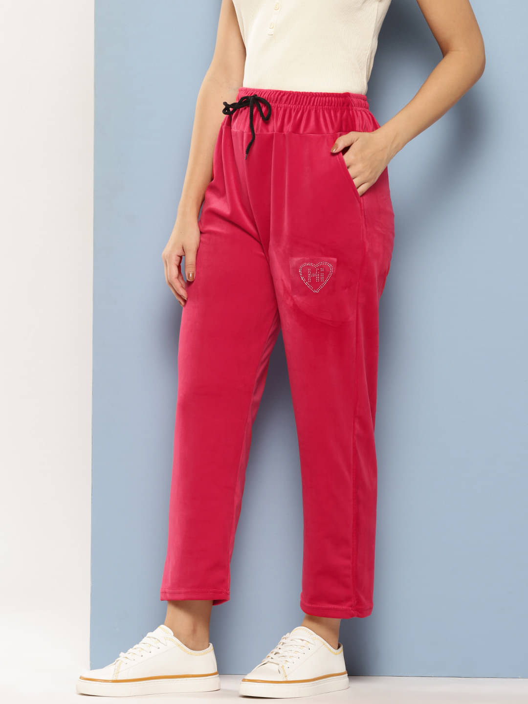     			Aarika Women Velvet Casual Trousers ( Pink )