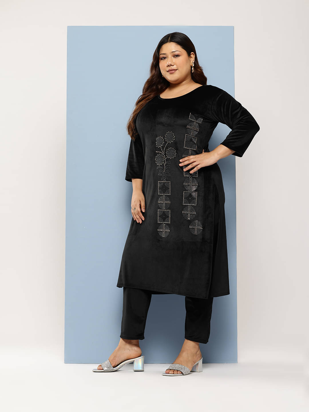 Aarika Women Velvet Embellished Straight Kurti With Pants ( Black )     			Aarika Women Velvet Embellished Straight Kurti With Pants ( Black )