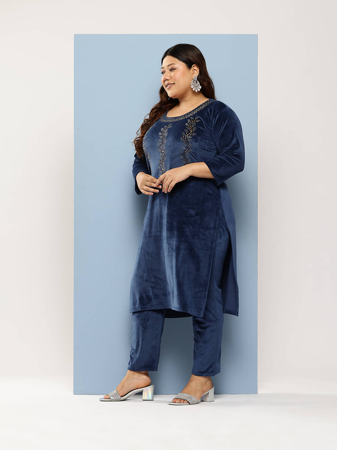 Aarika Women Velvet Embellished Straight Kurti With Pants ( Blue )     			Aarika Women Velvet Embellished Straight Kurti With Pants ( Blue )