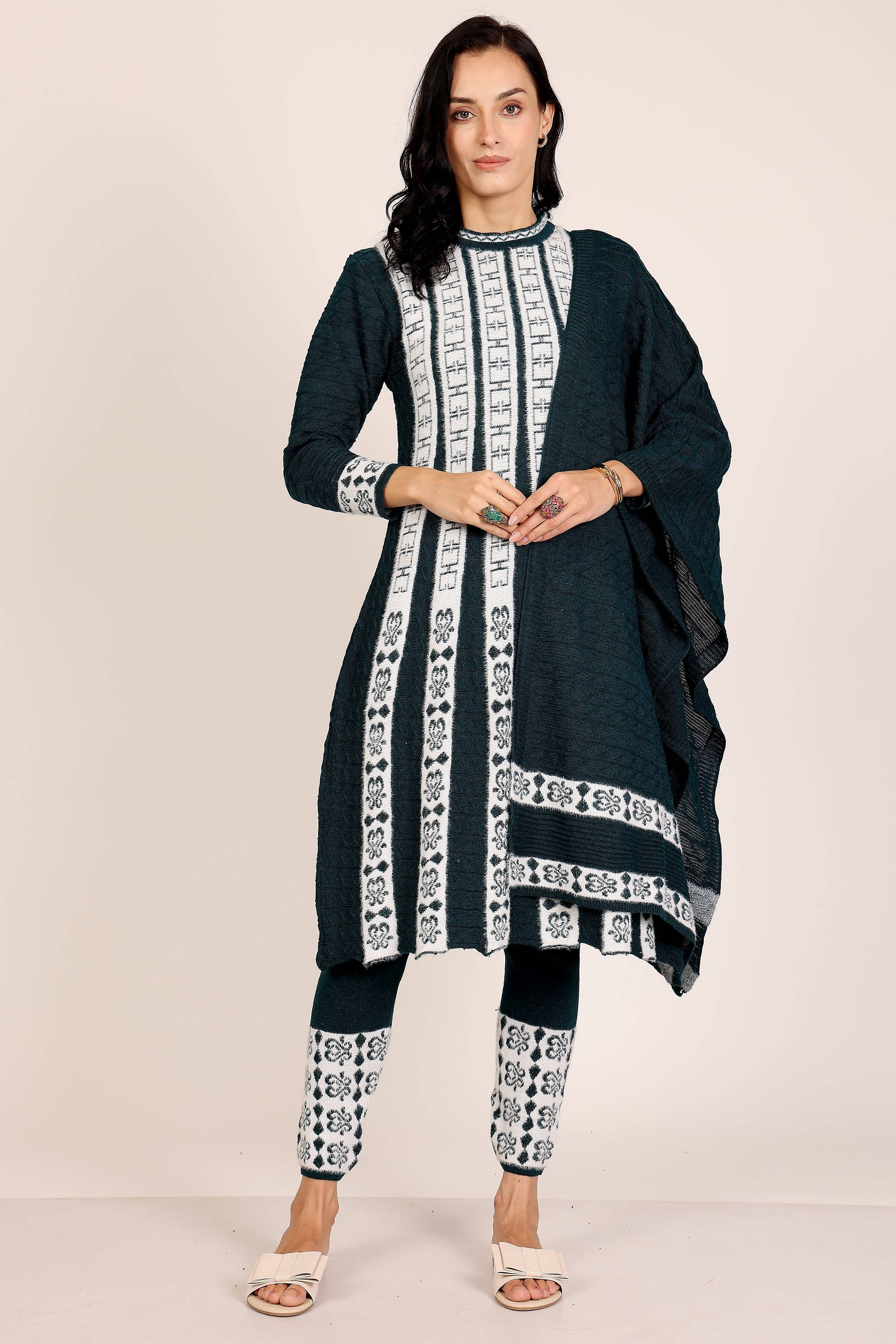     			BLUSHH COLLECTION Women Woollen Printed Straight Kurti With Pants ( Multicolor 1 )