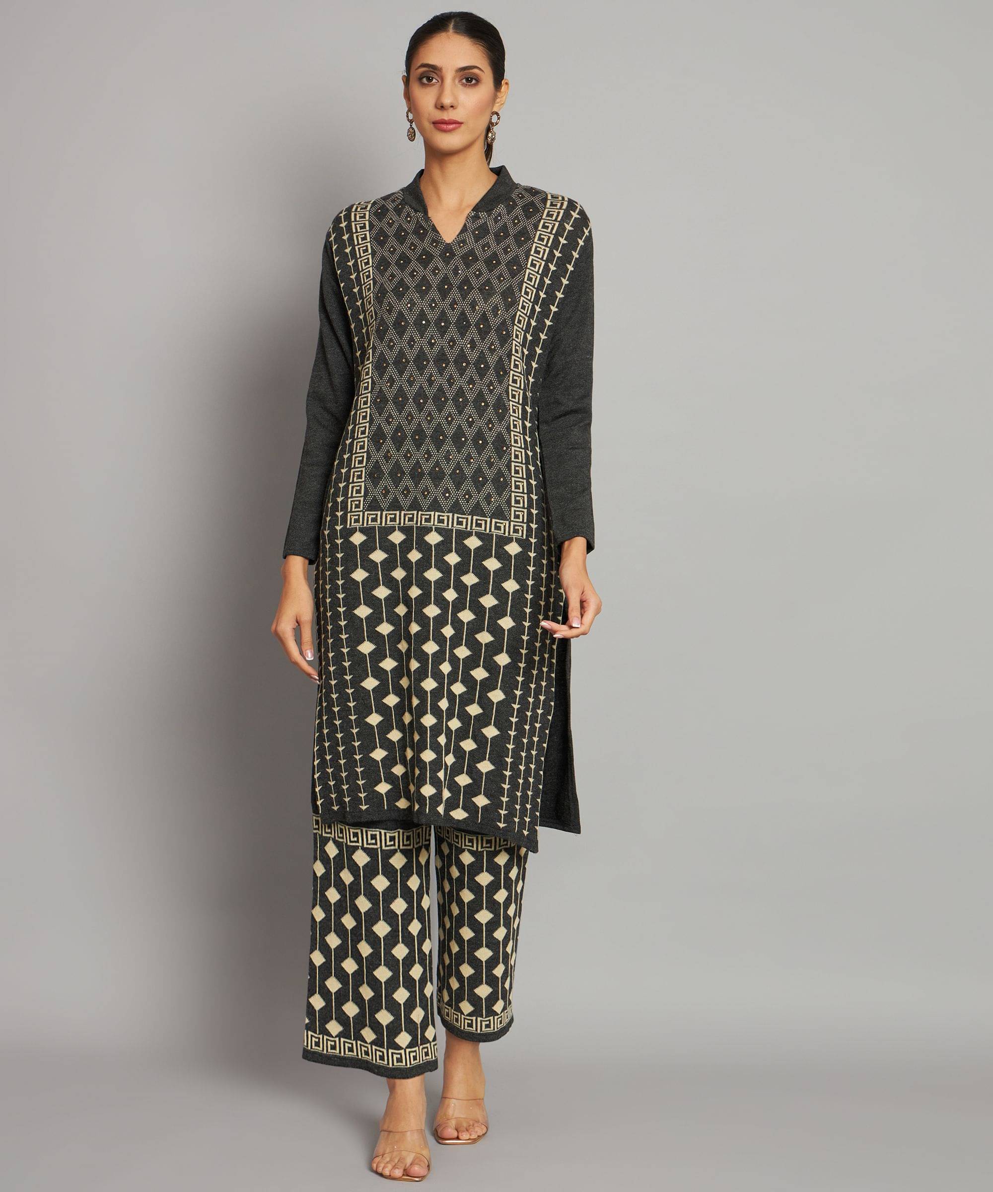     			BLUSHH COLLECTION Women Woollen Printed Straight Kurti With Palazzo ( Multicolor 6 )
