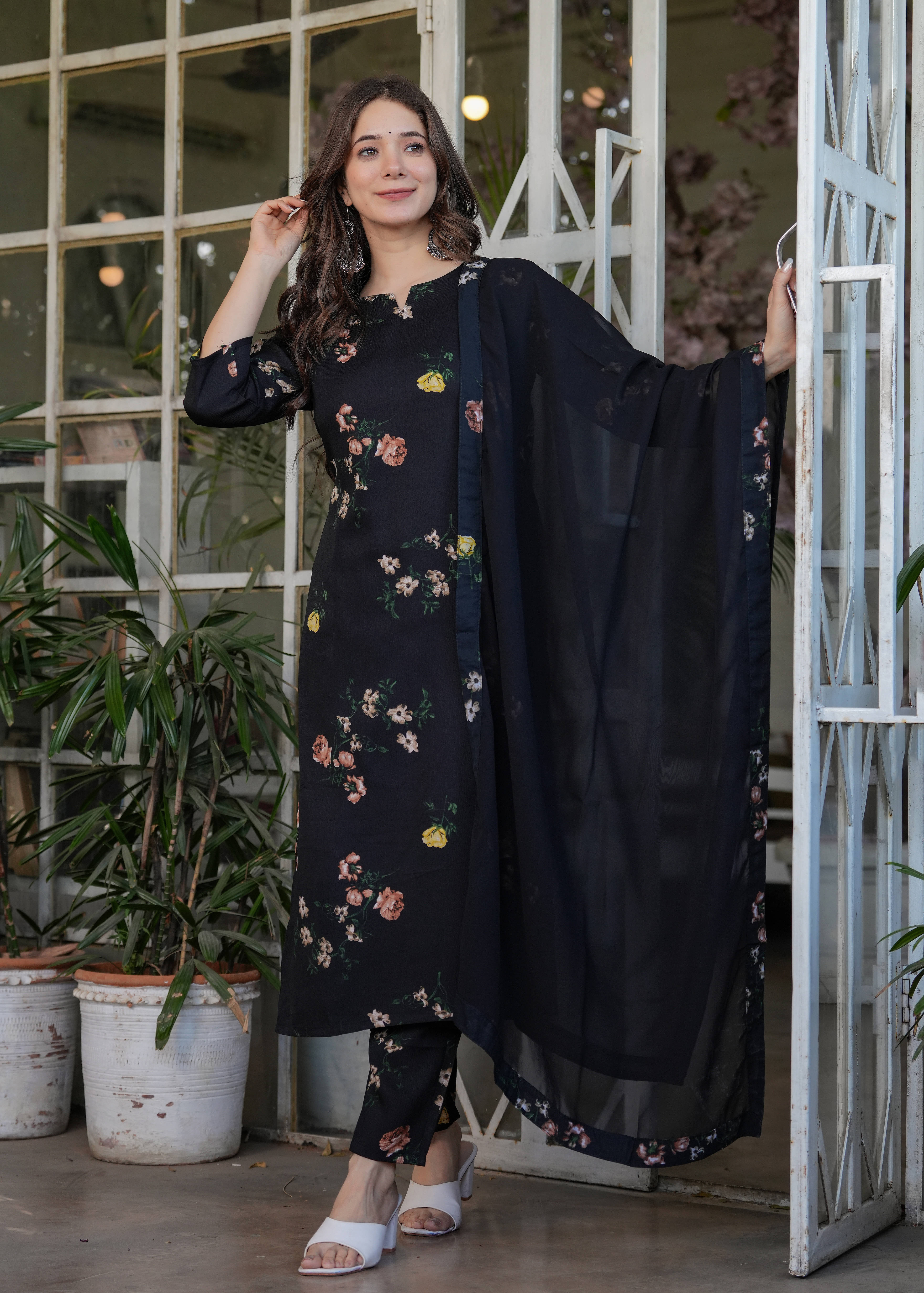 Fashionfricks Women Silk Blend Self Design Straight Kurti With Pants ( Black )     			Fashionfricks Women Silk Blend Self Design Straight Kurti With Pants ( Black )