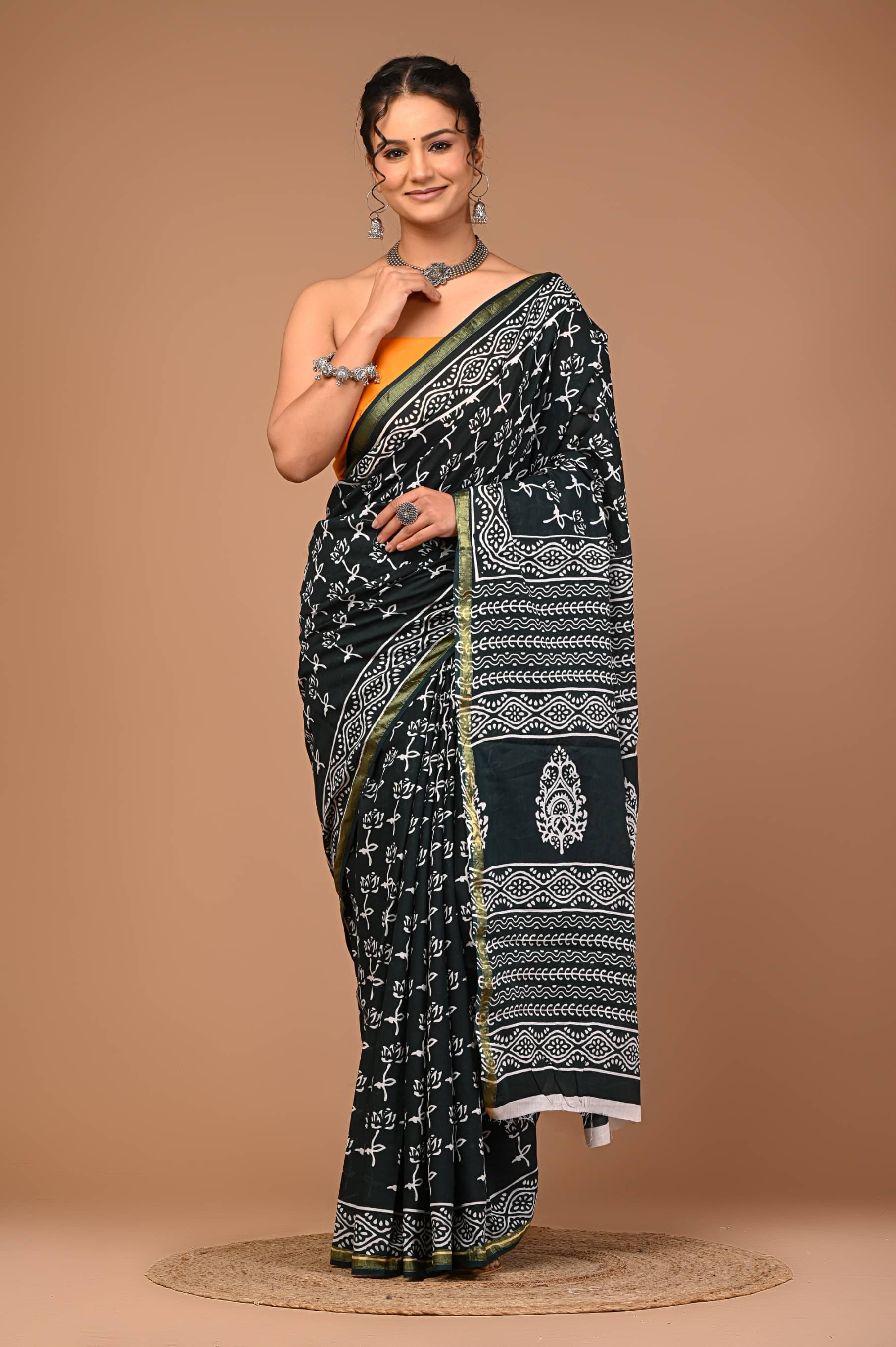 Lovwear Cotton Printed Regular Saree With Unstitched Blouse Piece ( Green ) Lovwear Cotton Printed Regular Saree With Unstitched Blouse Piece ( Green )