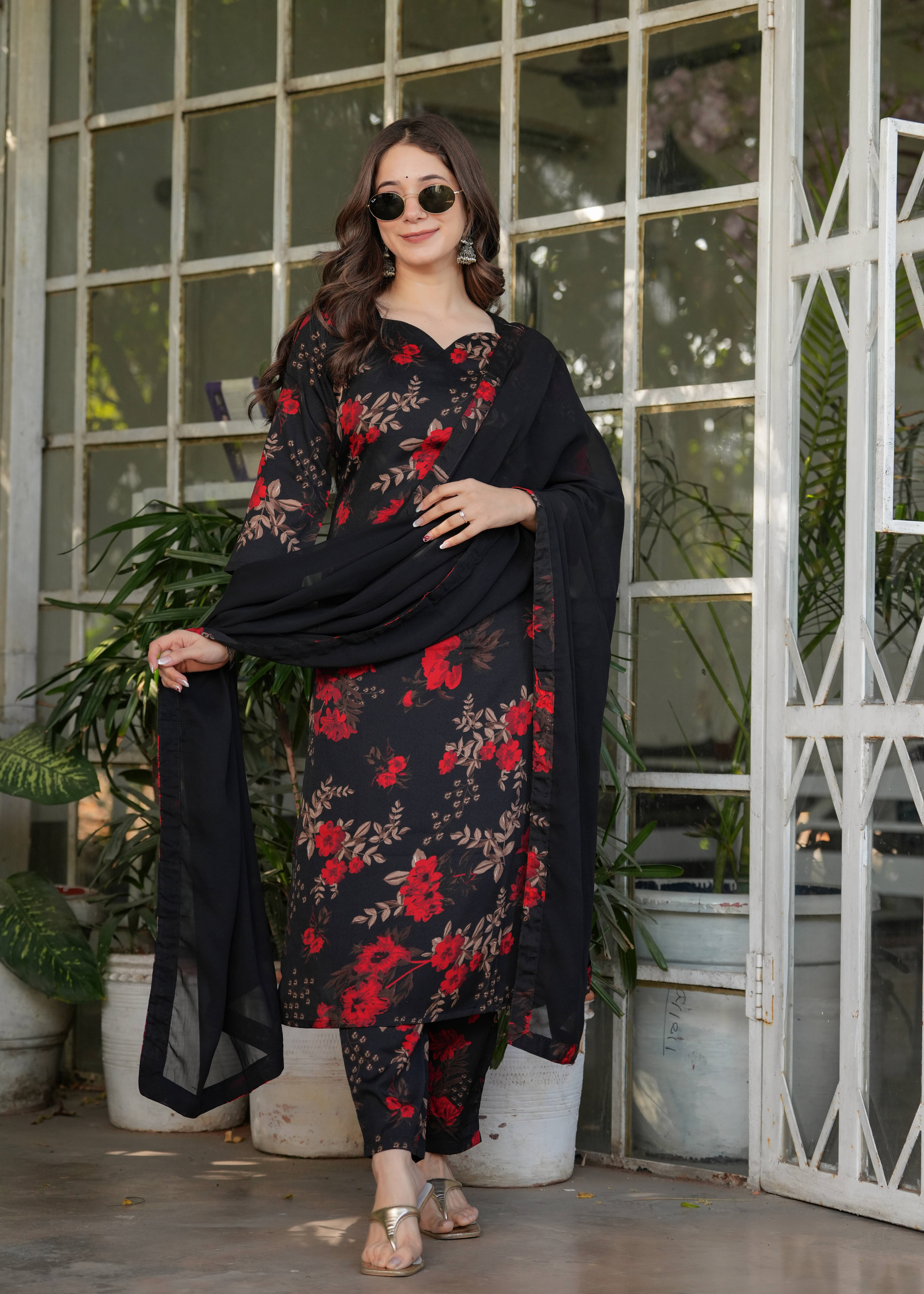 VS MALL Women Silk Blend Embroidered Straight Kurti With Pants ( Black ) VS MALL Women Silk Blend Embroidered Straight Kurti With Pants ( Black )
