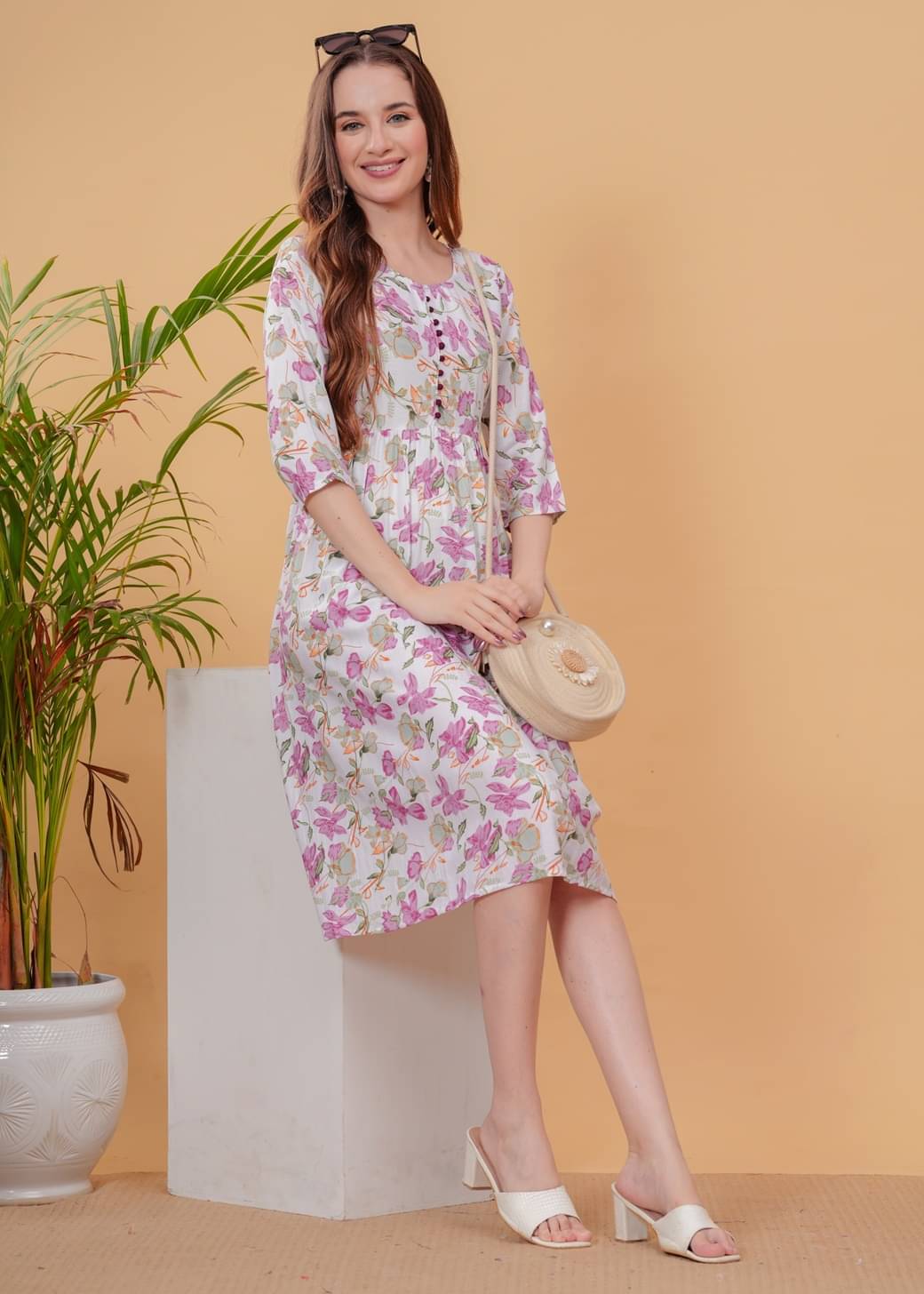     			Akshagamini Women Rayon Printed Anarkali Kurti ( White )