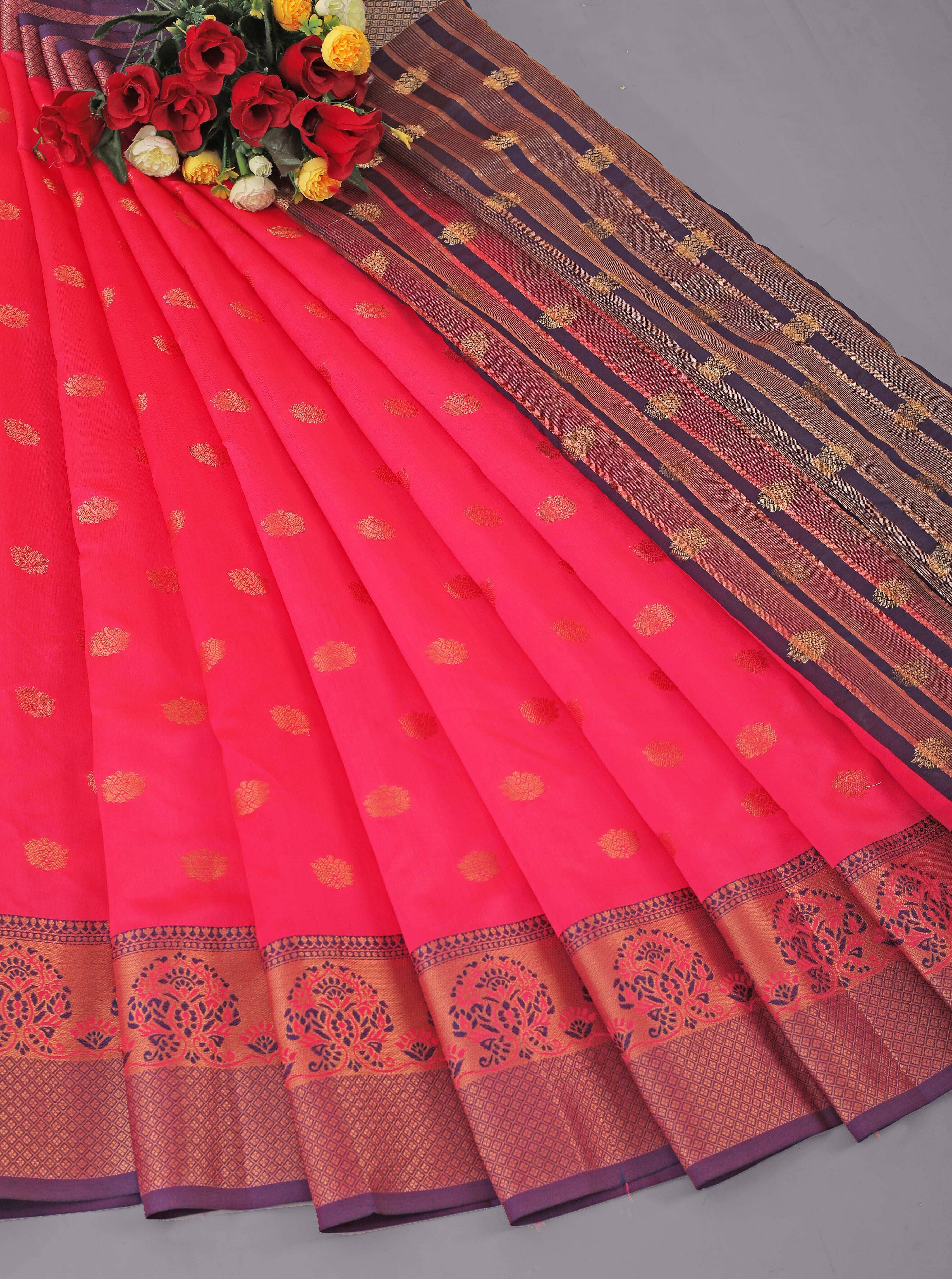     			JS Clothing Mart Silk Blend Woven Design Kanjeevaram Sarees With Unstitched Blouse Piece ( Red )