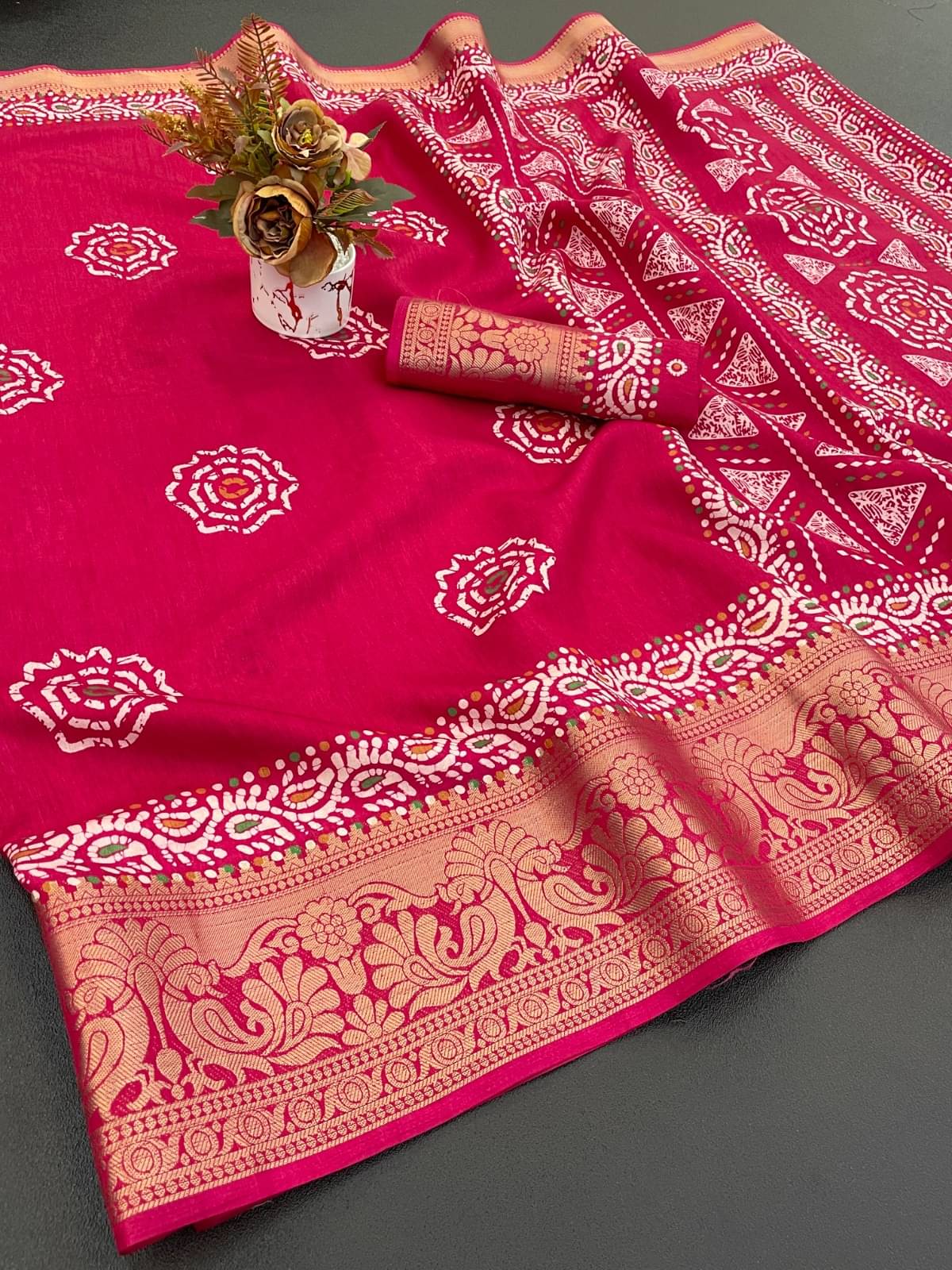 A TO Z CART Art Silk Printed Regular Saree With Unstitched Blouse Piece ( Pink ) A TO Z CART Art Silk Printed Regular Saree With Unstitched Blouse Piece ( Pink )