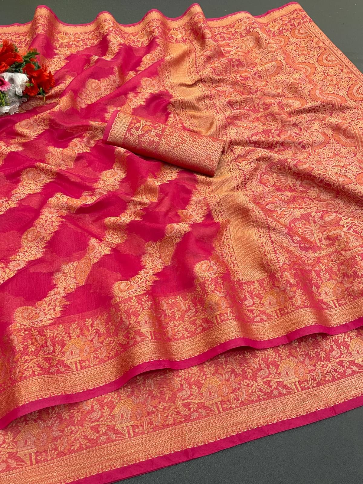 A TO Z CART Organza Printed Regular Saree With Unstitched Blouse Piece ( Pink ) A TO Z CART Organza Printed Regular Saree With Unstitched Blouse Piece ( Pink )