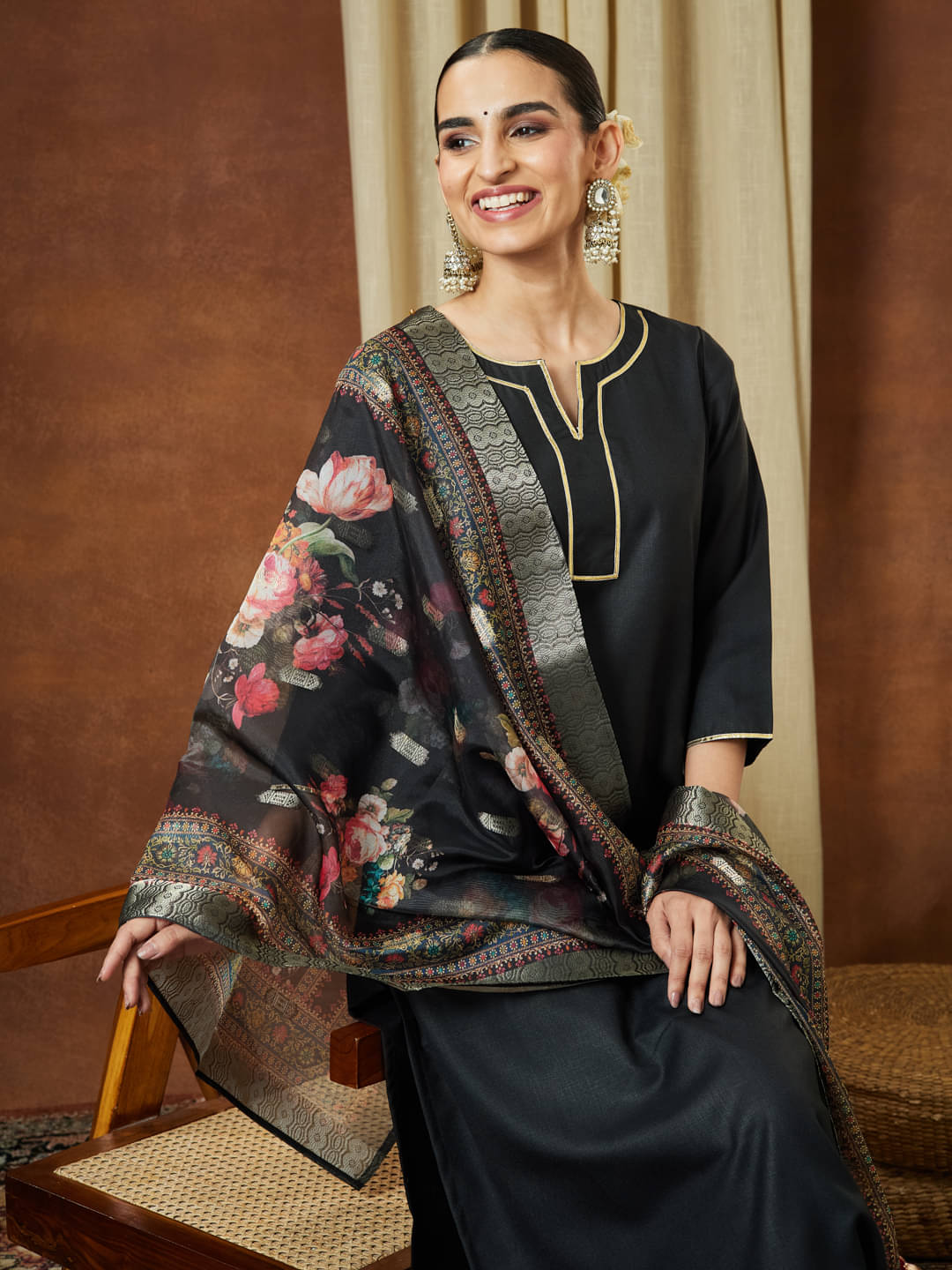     			Janasya Women Cotton Blend Embellished Straight Kurti With Pants ( Black )