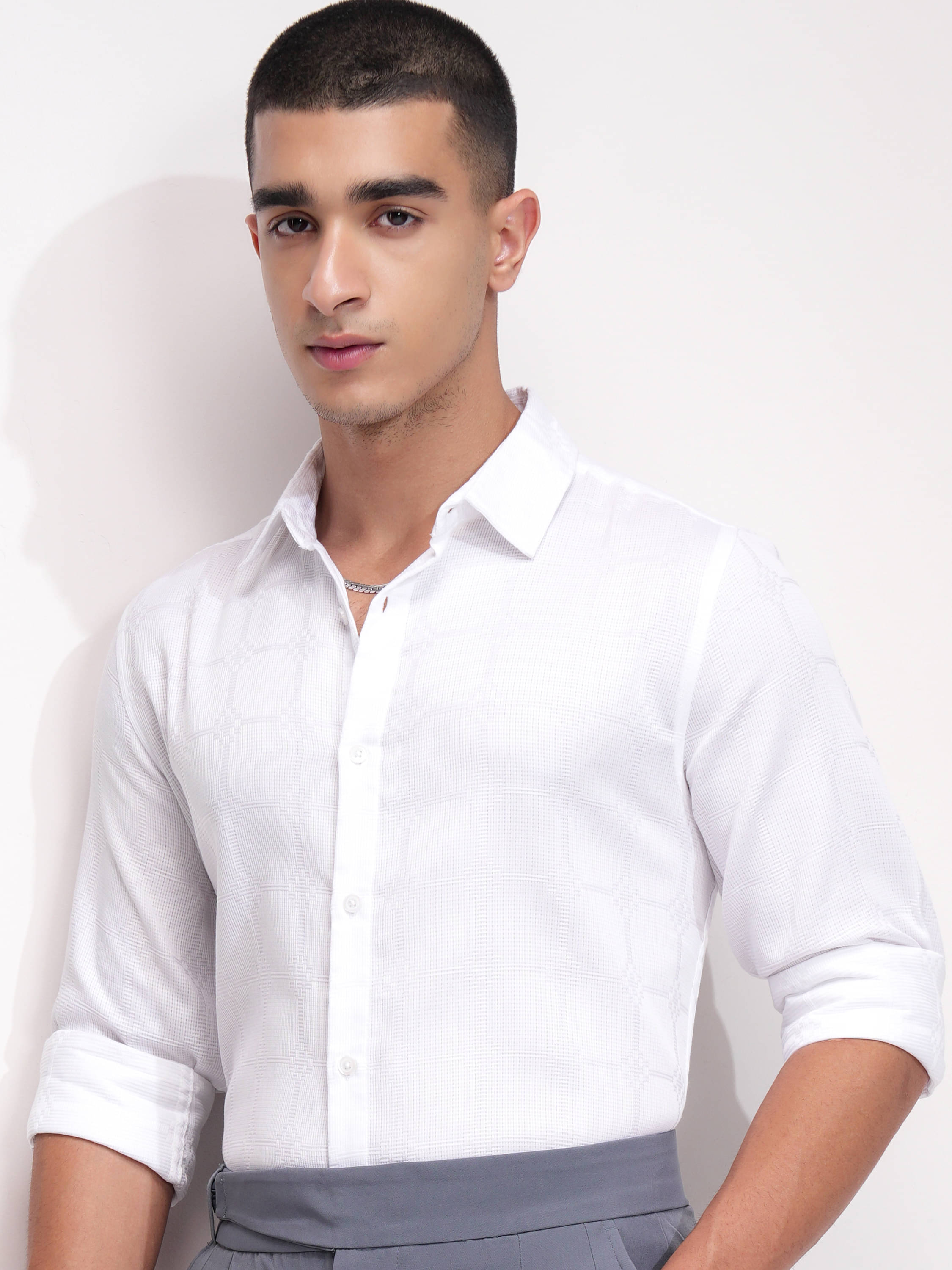     			Highlander 100% Cotton Slim Fit Self Design Full Sleeves Men's Casual Shirt - White ( Pack of 1 )