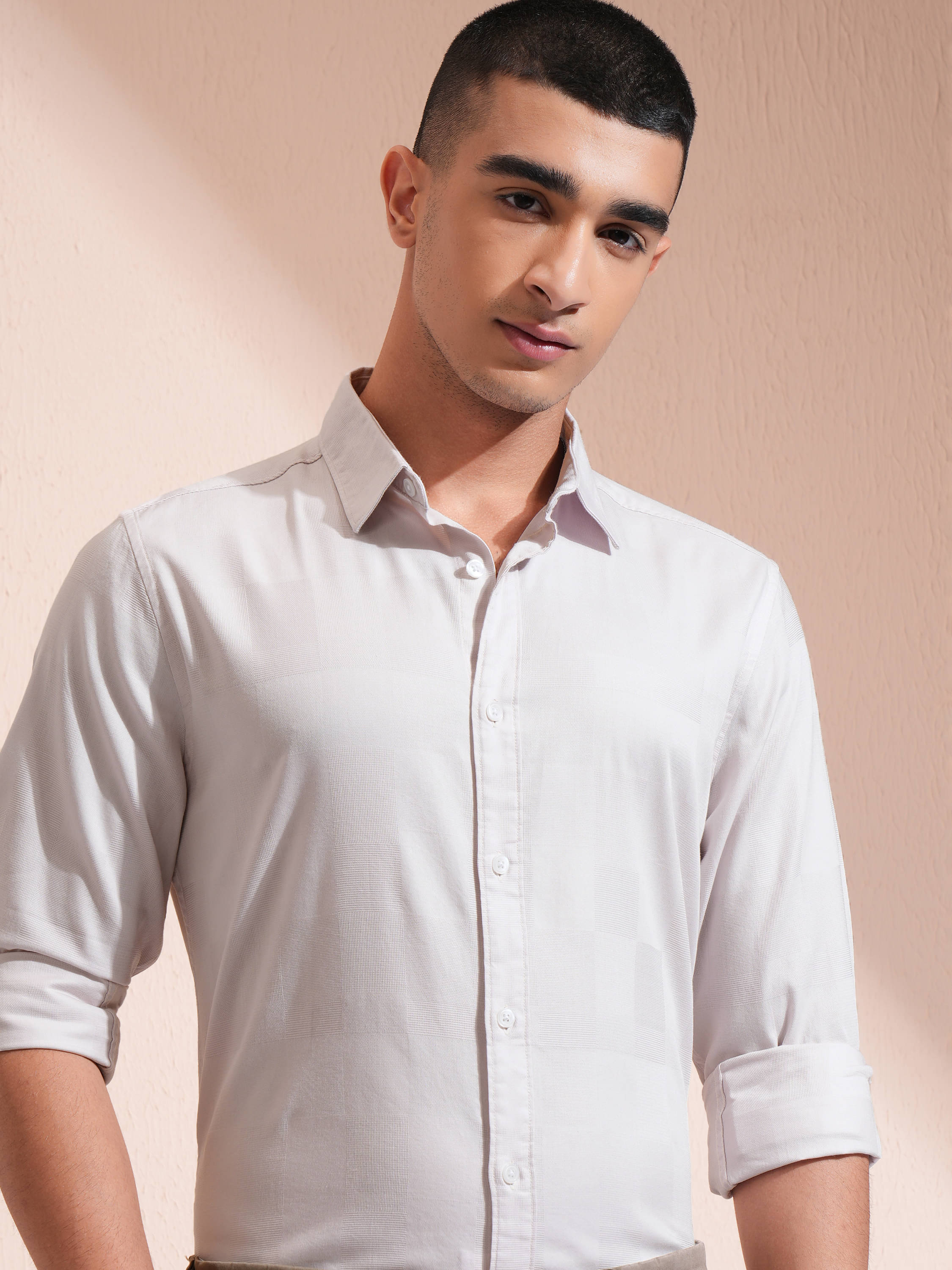 Highlander 100% Cotton Slim Fit Self Design Full Sleeves Men's Casual Shirt - Pink ( Pack of 1 ) Highlander 100% Cotton Slim Fit Self Design Full Sleeves Men's Casual Shirt - Pink ( Pack of 1 )