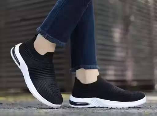     			COOPERWINGS - Black Women's Running Shoes