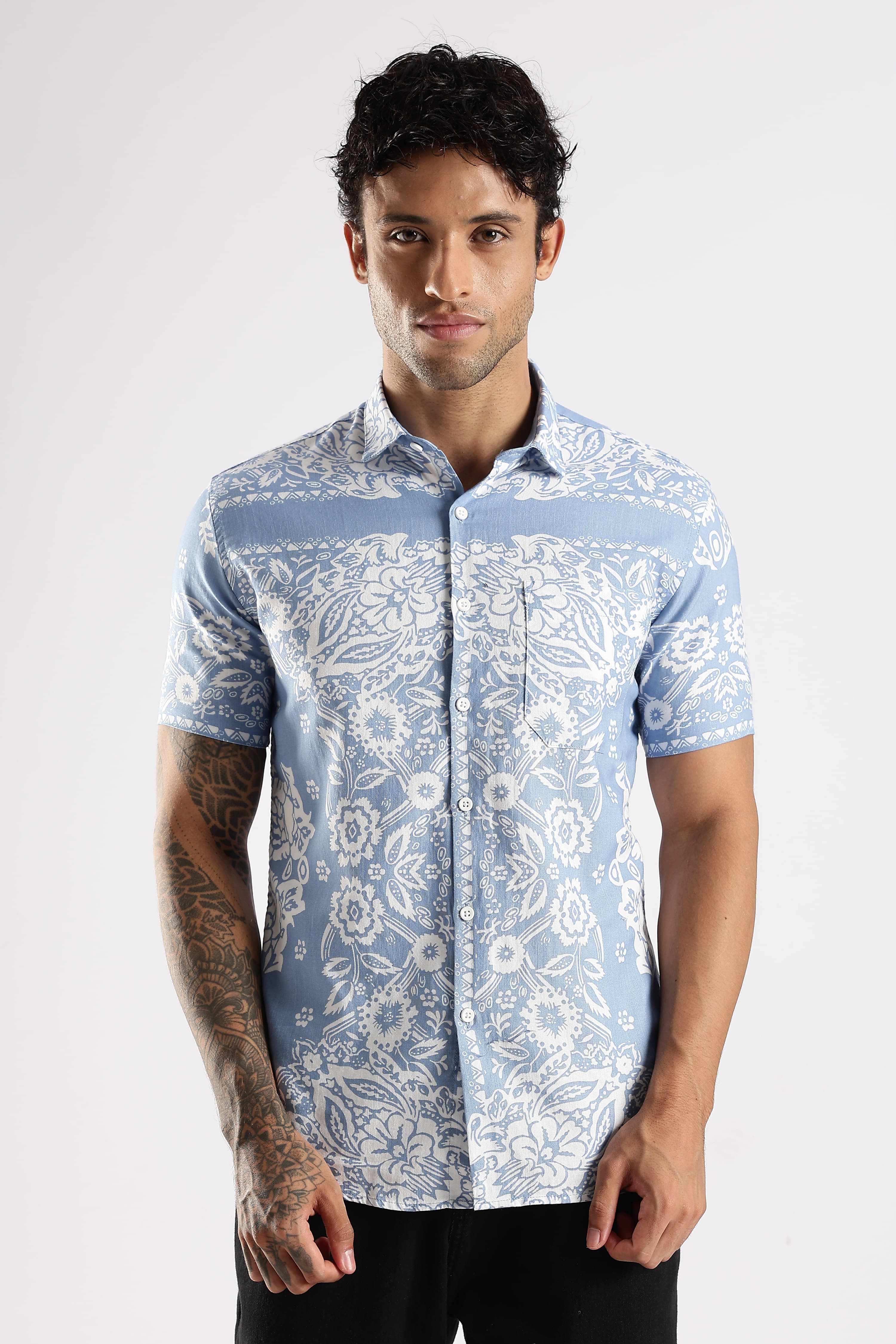 Cool Colors Cotton Blend Slim Fit Printed Half Sleeves Men's Casual Shirt - Blue ( Pack of 1 ) Cool Colors Cotton Blend Slim Fit Printed Half Sleeves Men's Casual Shirt - Blue ( Pack of 1 )