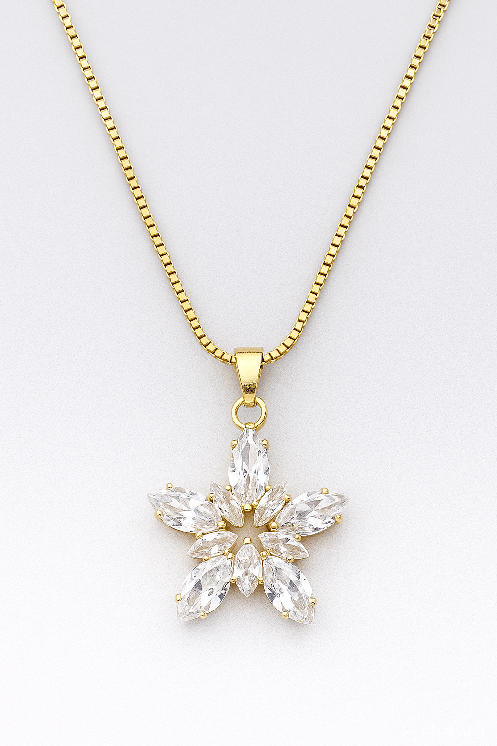     			Flauri Golden Pendant ( Pack of 1 )