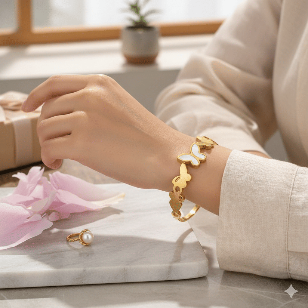 GemGleam Gold Bracelet ( Pack of 1 ) GemGleam Gold Bracelet ( Pack of 1 )