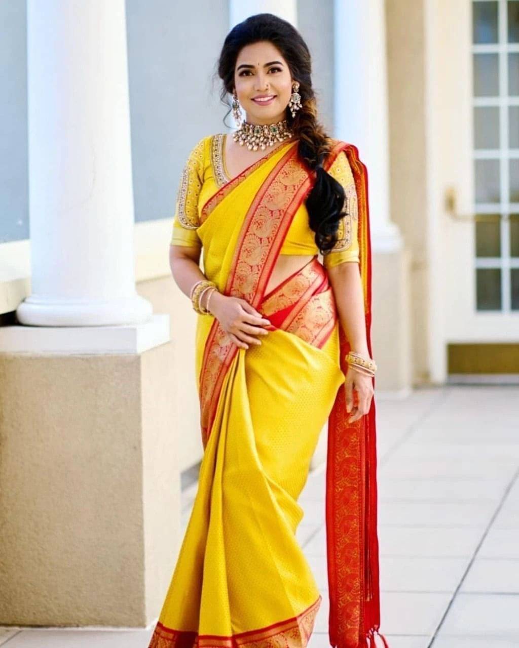Spetila Silk Blend Woven Design Kanjeevaram Sarees With Unstitched Blouse Piece ( Yellow ) Spetila Silk Blend Woven Design Kanjeevaram Sarees With Unstitched Blouse Piece ( Yellow )
