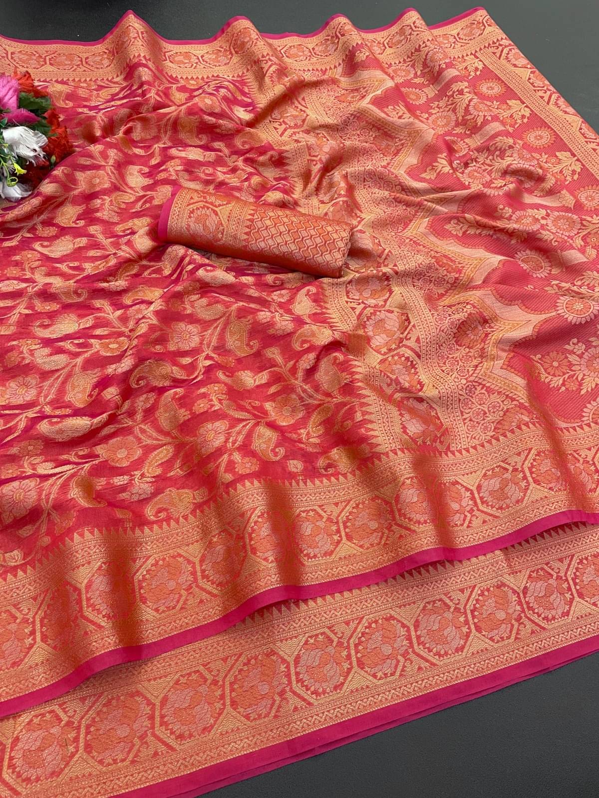 JULEE Organza Printed Regular Saree With Unstitched Blouse Piece ( Red ) JULEE Organza Printed Regular Saree With Unstitched Blouse Piece ( Red )