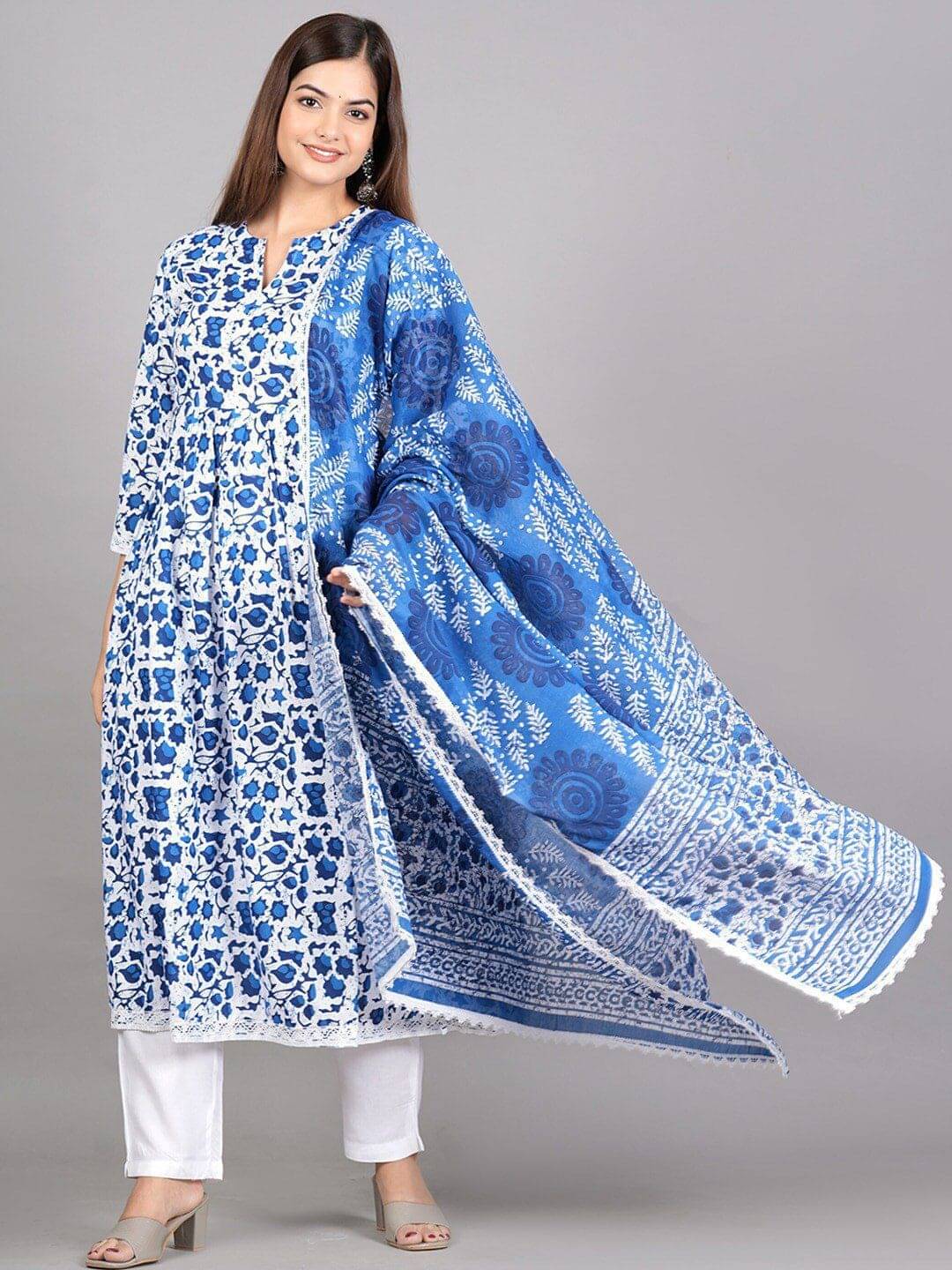     			VS MALL Women Cotton Self Design Straight Kurti With Pants ( Blue )