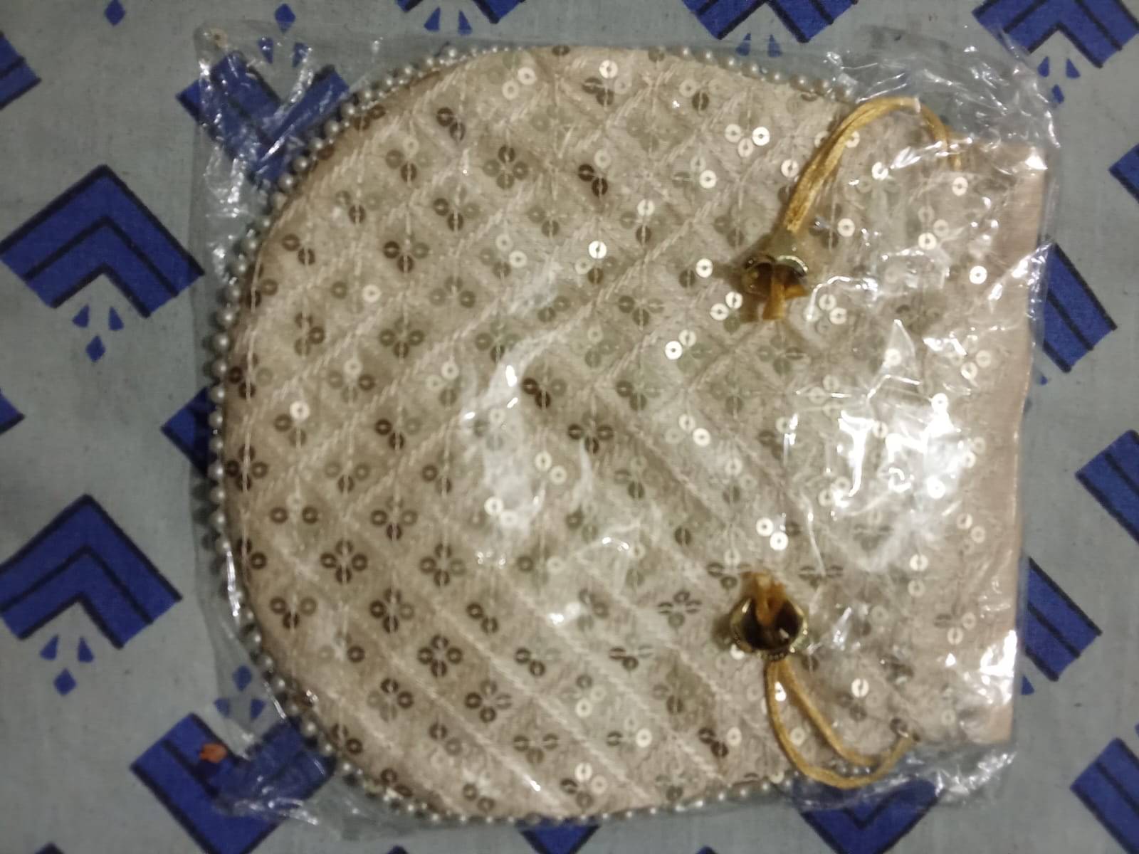     			Twinkle star potali Handheld Bag Fabric Set of 1 ( Beige )