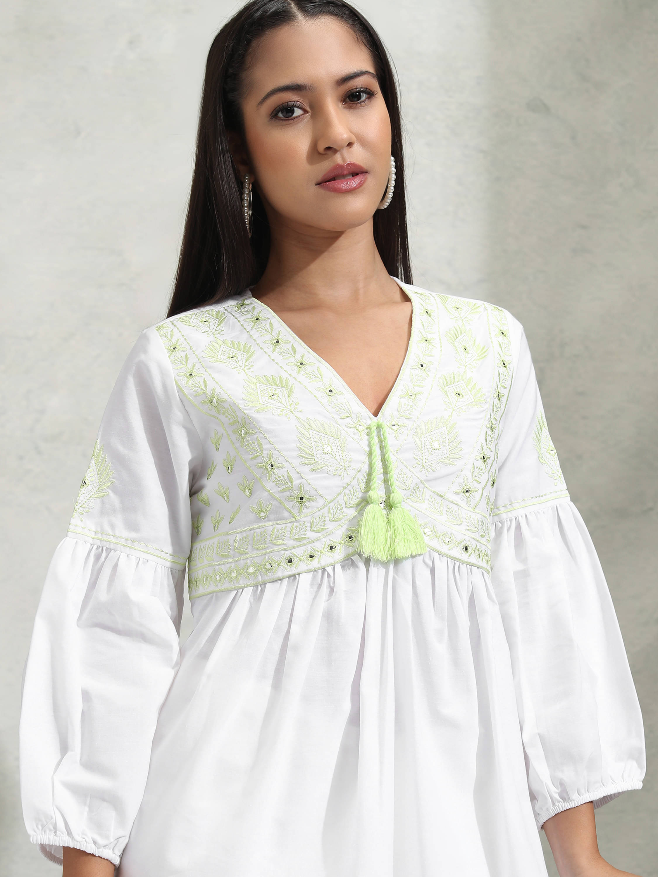 Vishudh Women's Cotton Blend A-Line Top ( White ) Vishudh Women's Cotton Blend A-Line Top ( White )