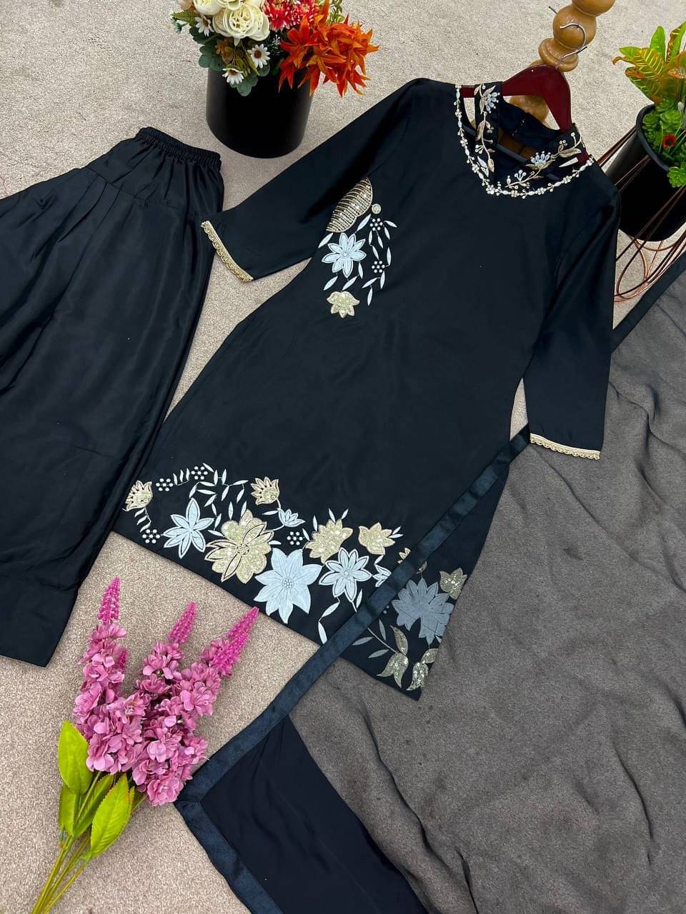     			vesta exports Women Cotton Silk Embroidered A-line Kurti With Pants ( Black )