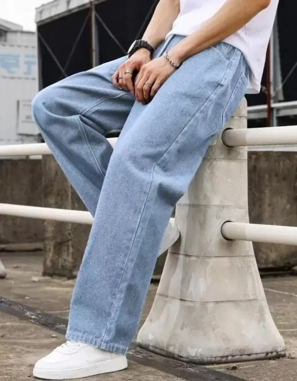 PODGE Clean Look Men's Jeans - Light Blue ( Pack of 1 ) - Jeans | Buy online on ZillyBuy