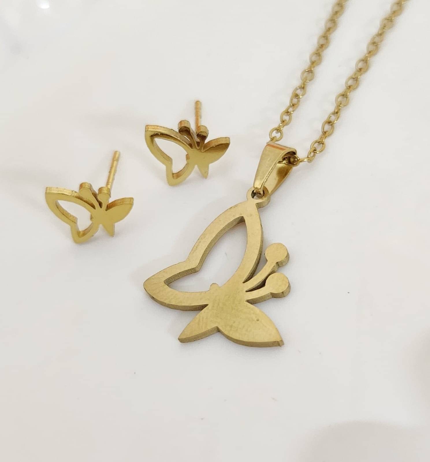 Piu Jewels Gold Plated Chains Combo ( Set of 1 ) Piu Jewels Gold Plated Chains Combo ( Set of 1 )