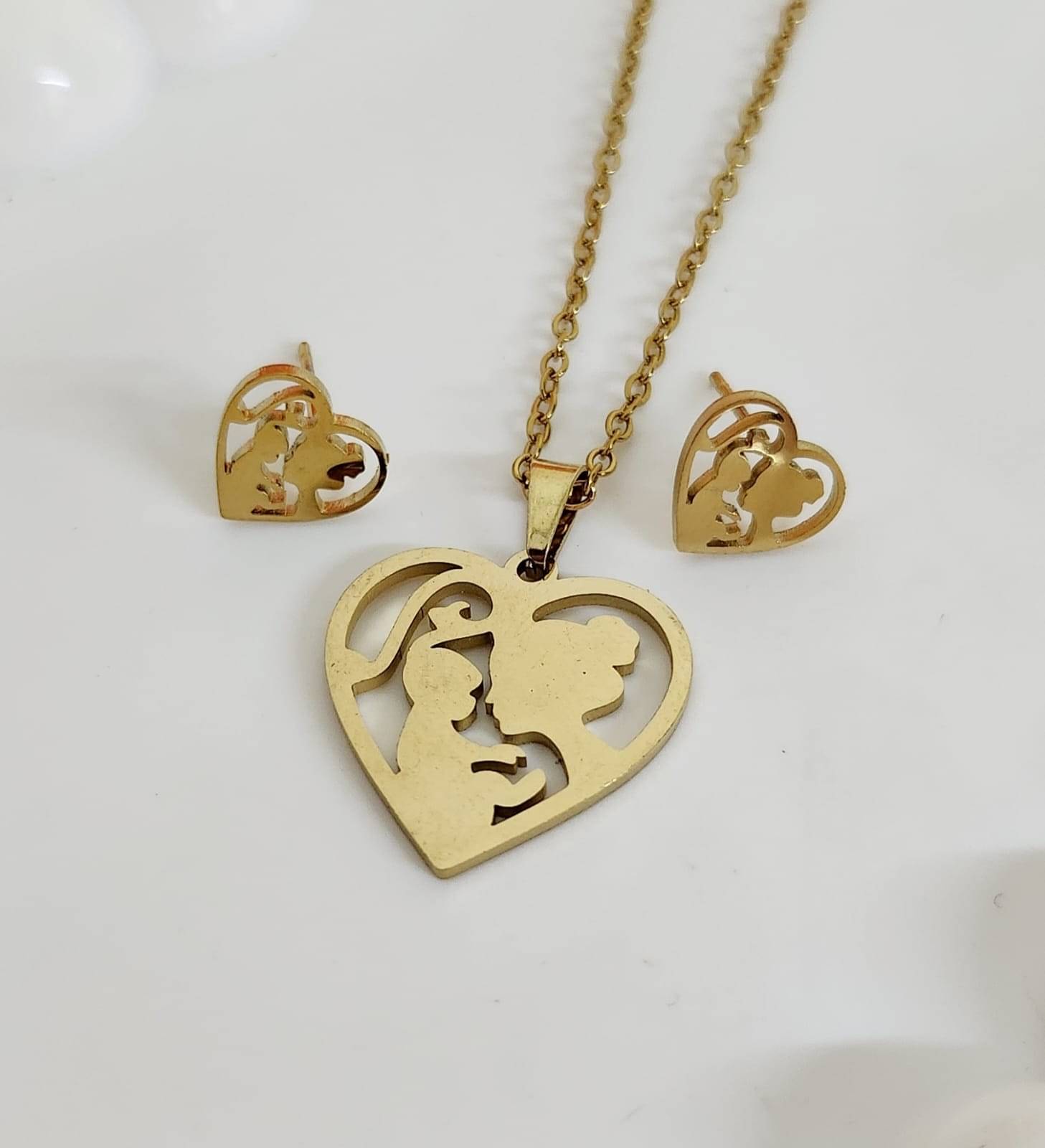 Piu Jewels Gold Plated Chains Combo ( Set of 1 ) Piu Jewels Gold Plated Chains Combo ( Set of 1 )