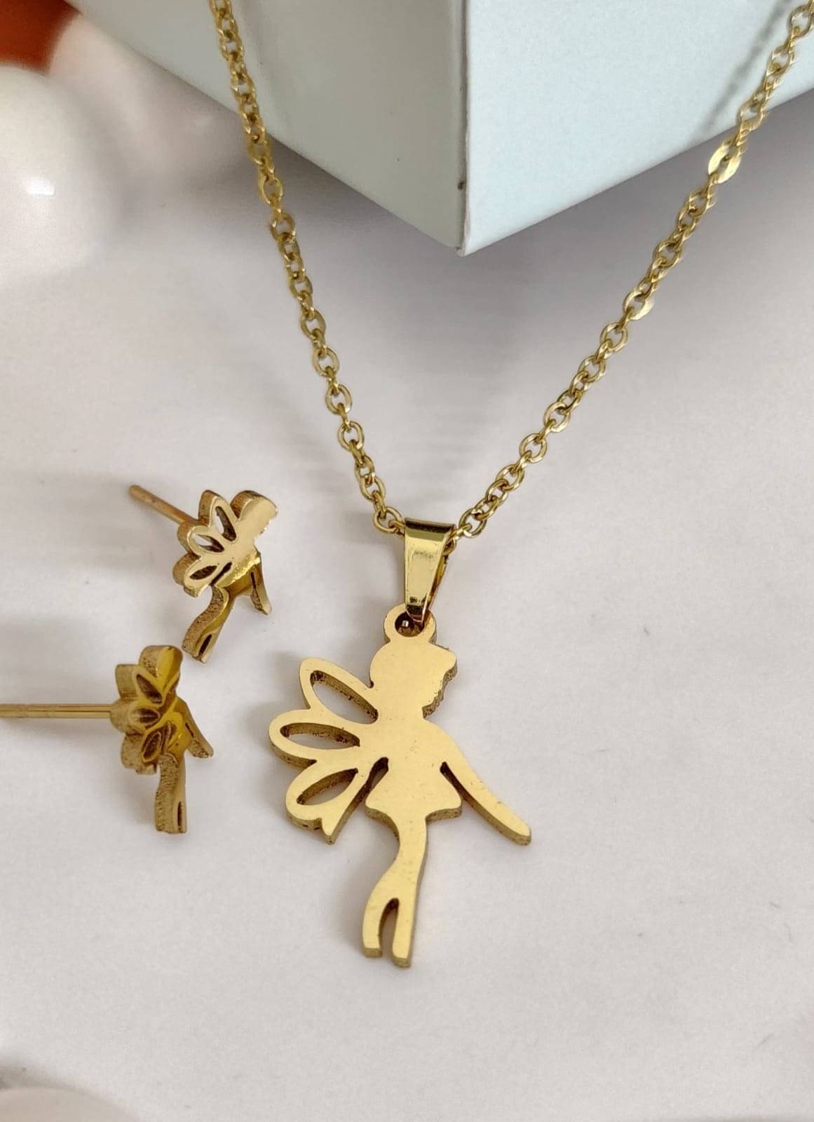     			Piu Jewels Gold Plated Chains Combo ( Set of 1 )