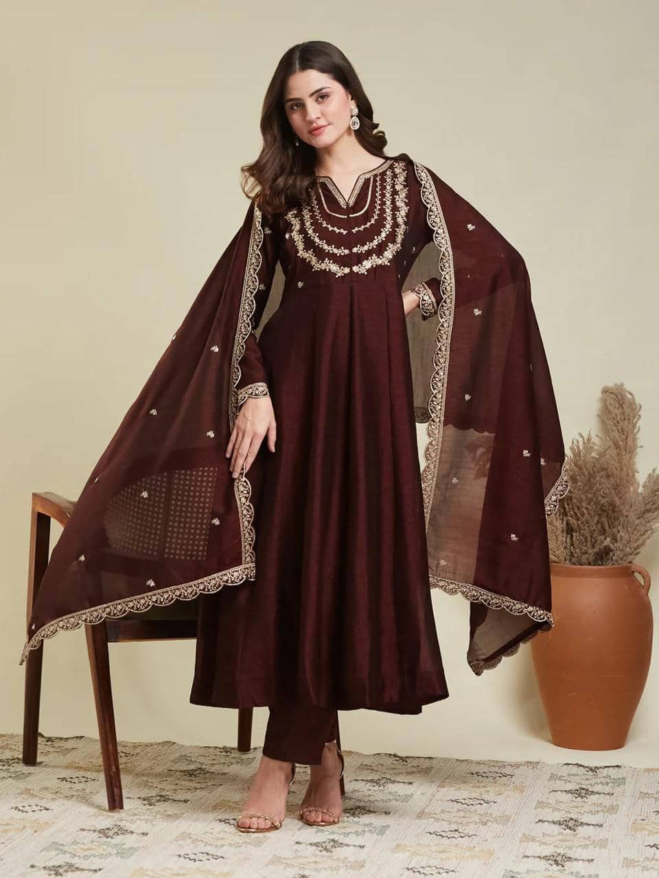 THE PRIVATE LABLE Women Silk Embroidered Anarkali Kurti With Pants ( Maroon )