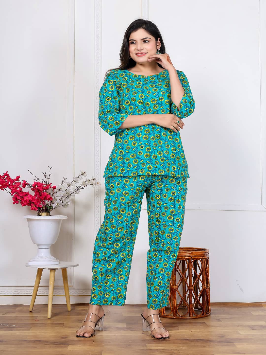 Nevisha Style Women Tunic With Trousers Co-Ord Set ( Multicolor )