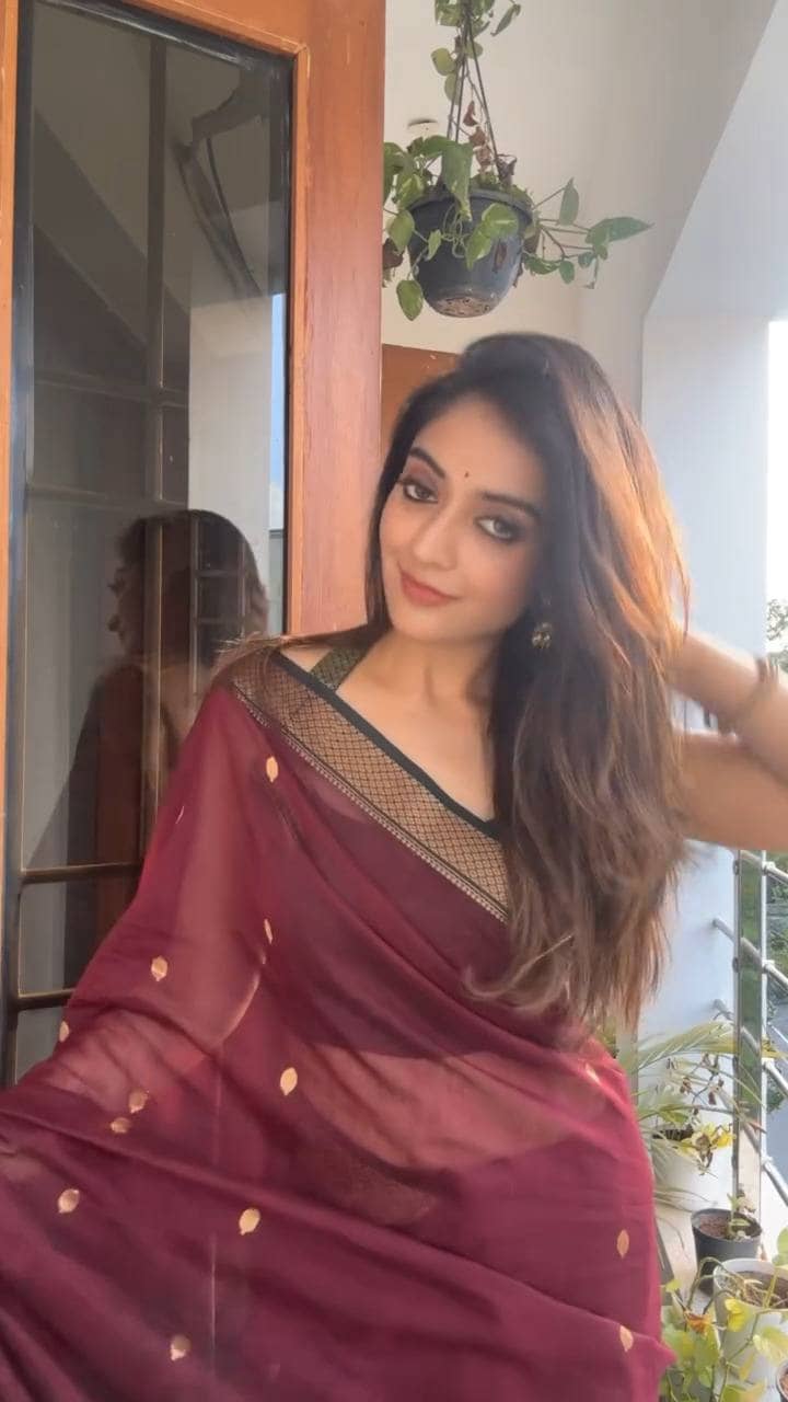 fab woven Art Silk Woven Design Kanjeevaram Sarees With Unstitched Blouse Piece ( Maroon ) - Sarees | Buy online on ZillyBuy