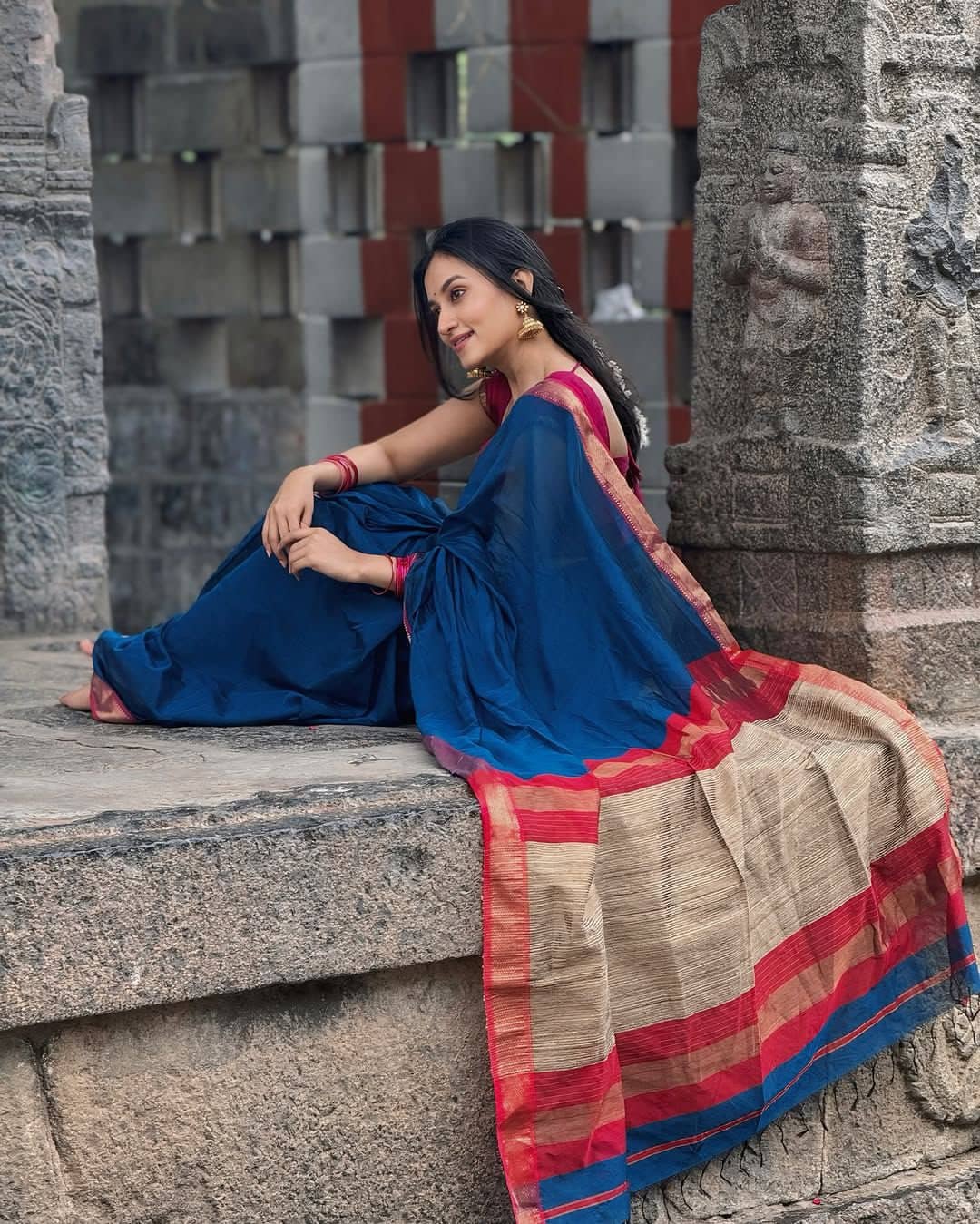 fab woven Art Silk Woven Design Banarasi saree With Unstitched Blouse Piece ( Navy Blue ) - Sarees | Buy online on ZillyBuy
