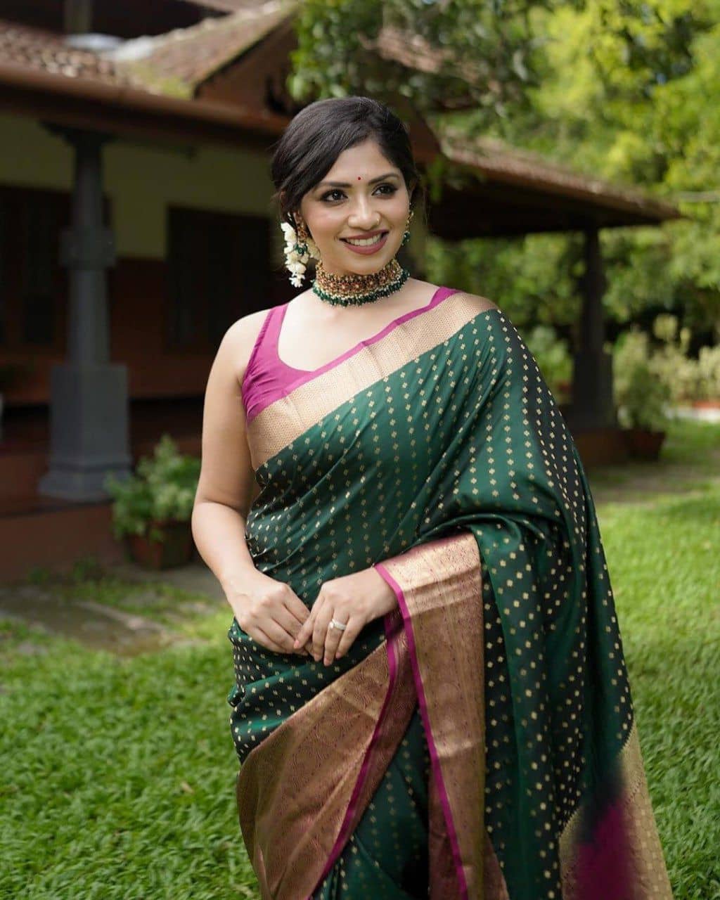 fab woven Art Silk Woven Design Banarasi saree With Unstitched Blouse Piece ( Green ) - Sarees | Buy online on ZillyBuy