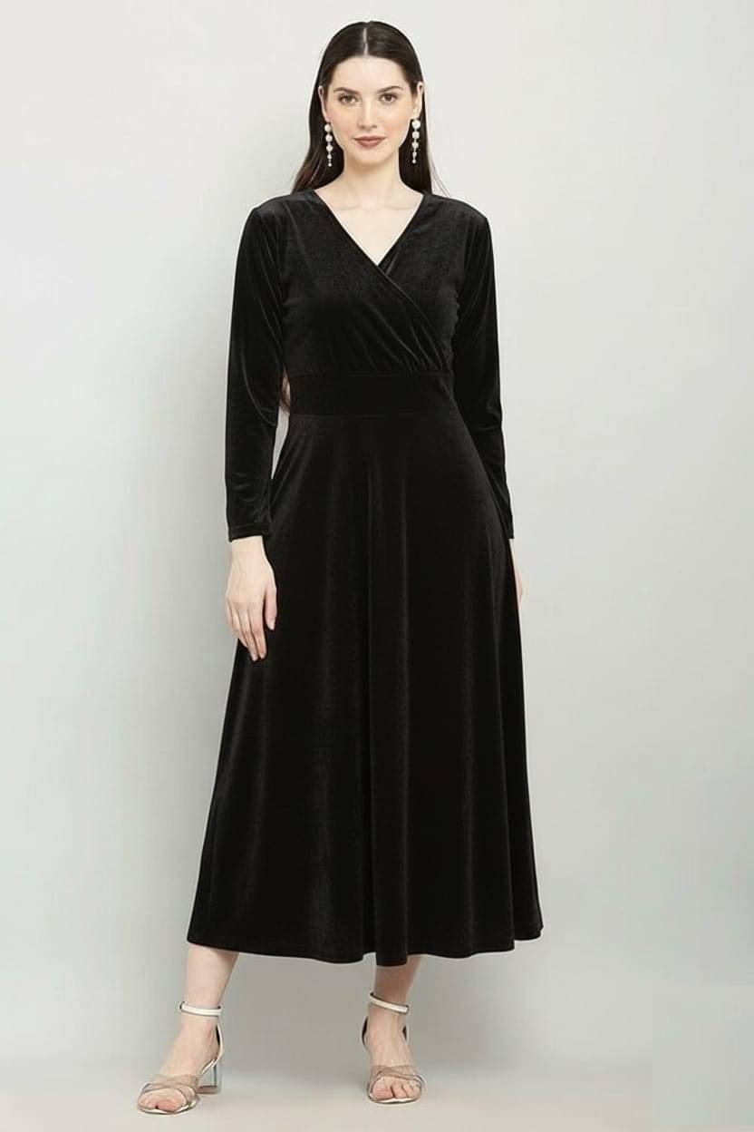 CHEVIOUT Women Velvet Solid A-line Dress ( Black ) CHEVIOUT Women Velvet Solid A-line Dress ( Black )