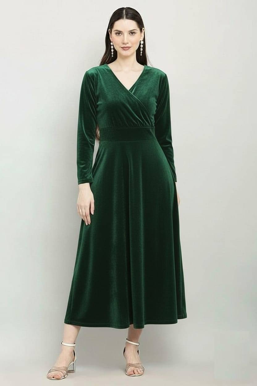 CHEVIOUT Women Velvet Solid A-line Dress ( Green ) CHEVIOUT Women Velvet Solid A-line Dress ( Green )