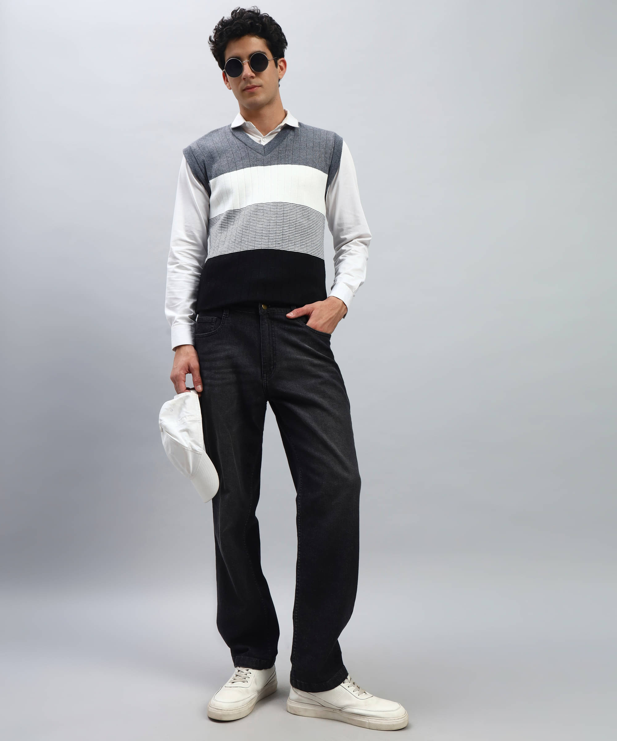 HELL BOUND Woollen Blend V-Neck Men's Sleeveless Pullover Sweater - Grey ( Pack of 1 ) HELL BOUND Woollen Blend V-Neck Men's Sleeveless Pullover Sweater - Grey ( Pack of 1 )