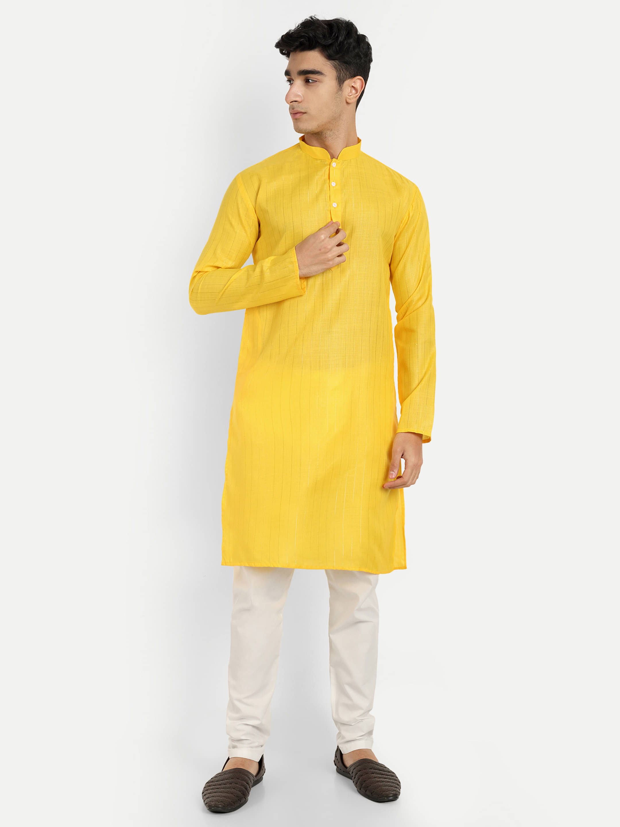 LEIPZIG FASHION Yellow Cotton Blend Men's Regular Kurta ( Pack of 1 ) LEIPZIG FASHION Yellow Cotton Blend Men's Regular Kurta ( Pack of 1 )