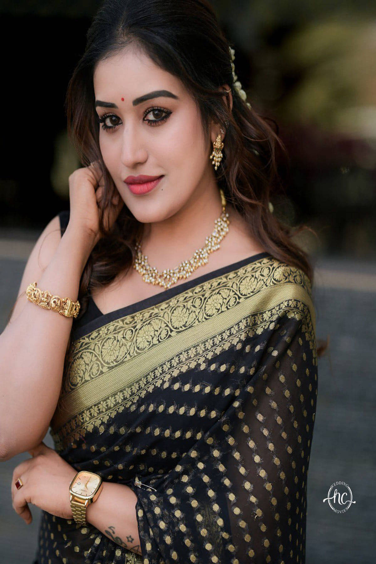 LUXEWOVEN Art Silk Woven Design Banarasi saree With Unstitched Blouse Piece ( Black ) LUXEWOVEN Art Silk Woven Design Banarasi saree With Unstitched Blouse Piece ( Black )