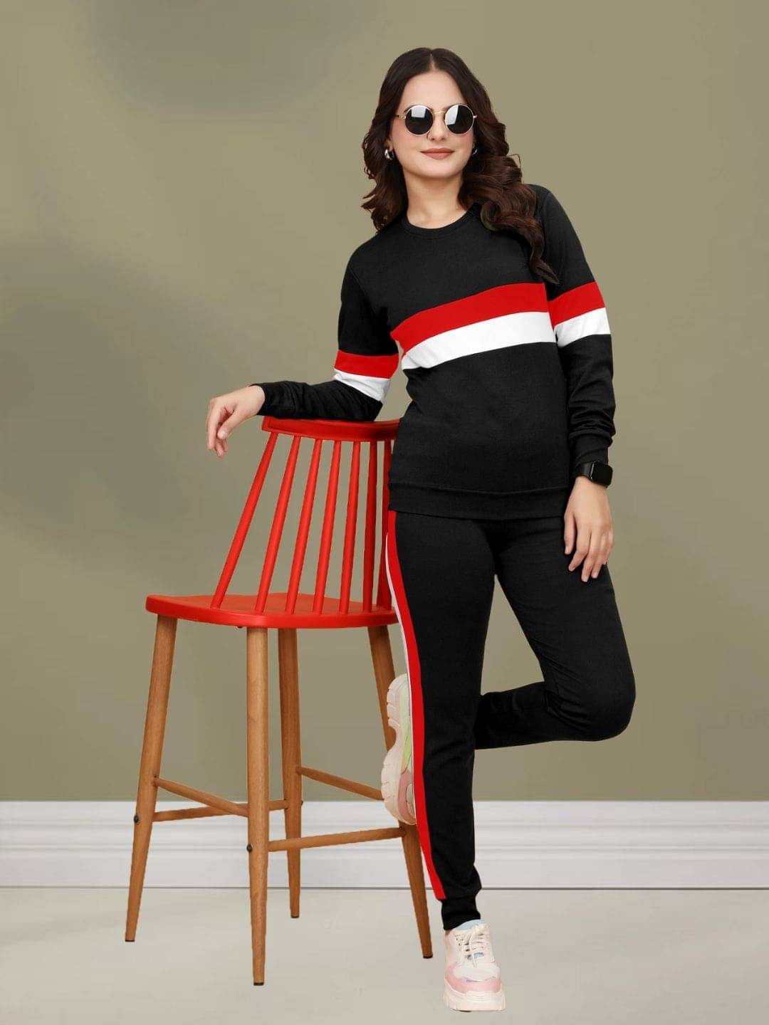     			MF with SQUARE Women Cotton Blend Sports Tracksuits