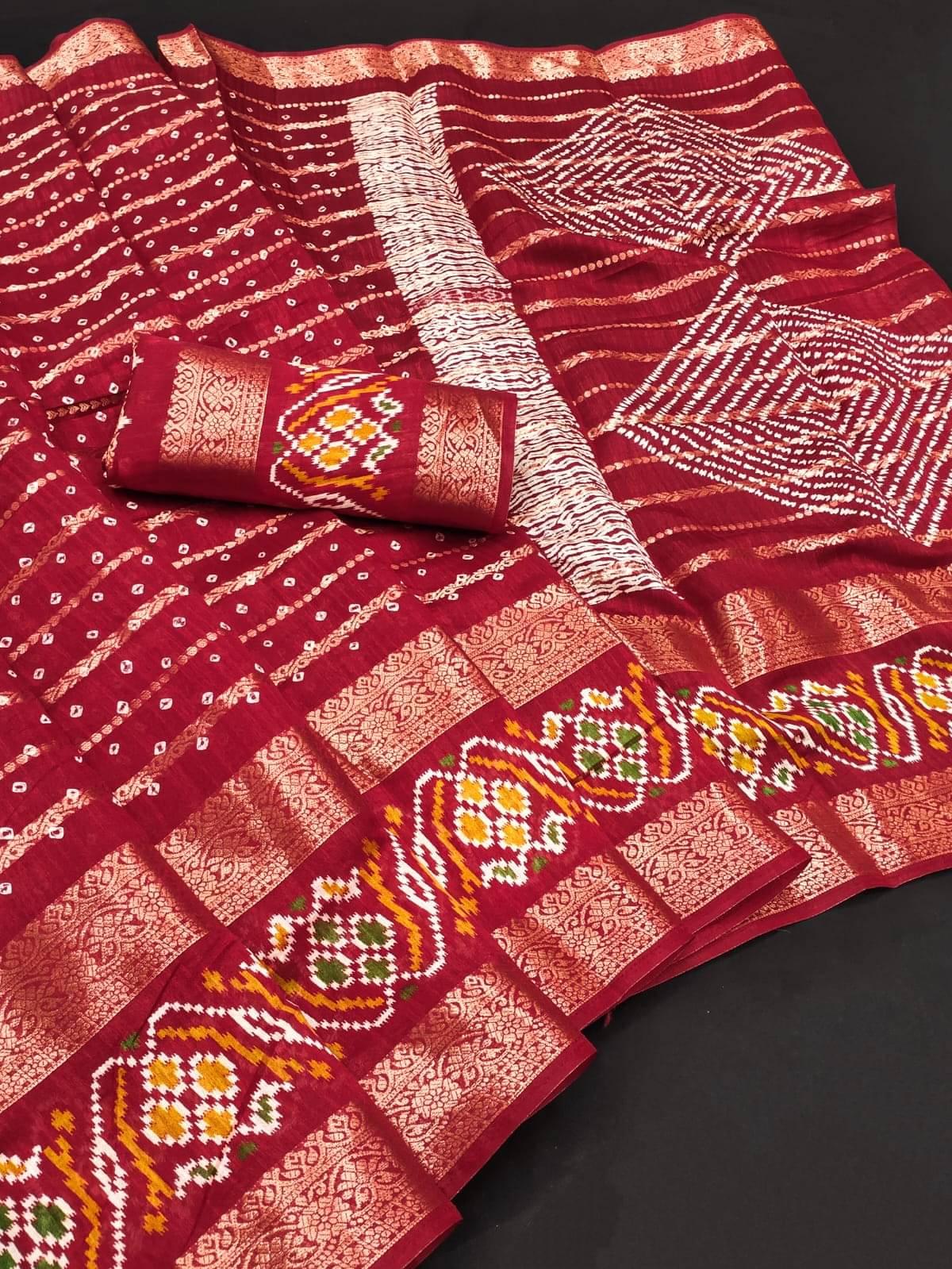 KV Fashion Art Silk Printed Regular Saree With Unstitched Blouse Piece ( Red ) KV Fashion Art Silk Printed Regular Saree With Unstitched Blouse Piece ( Red )