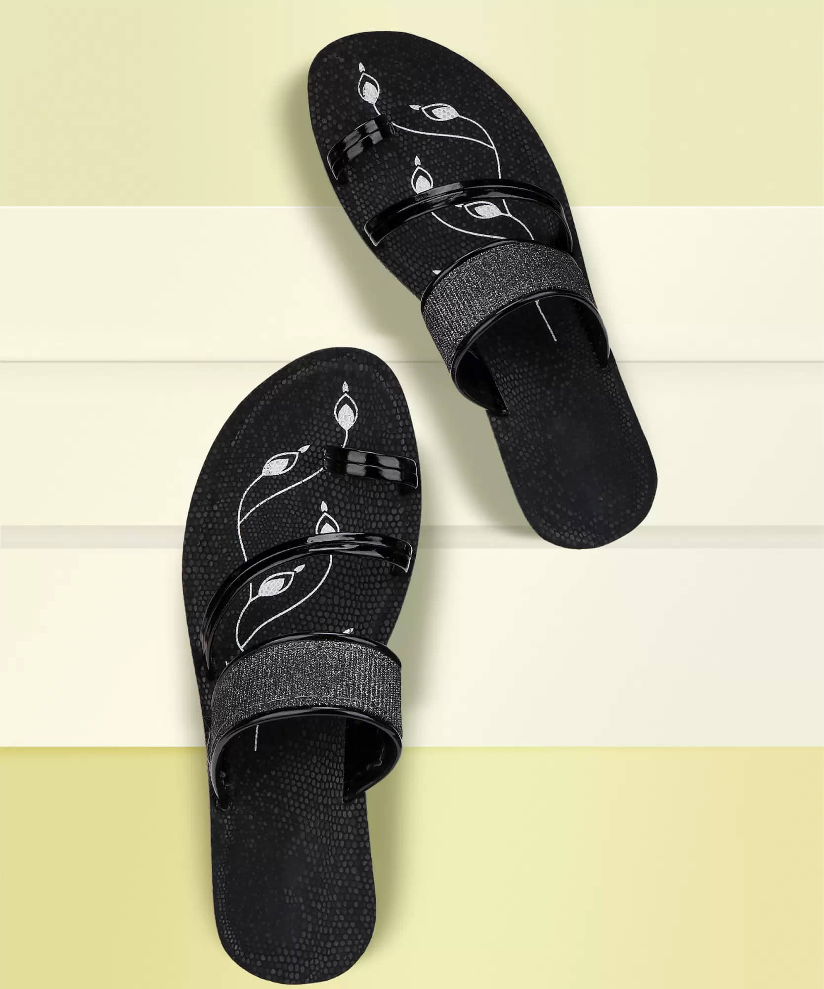 PENNEN Black Women's Floater Sandals