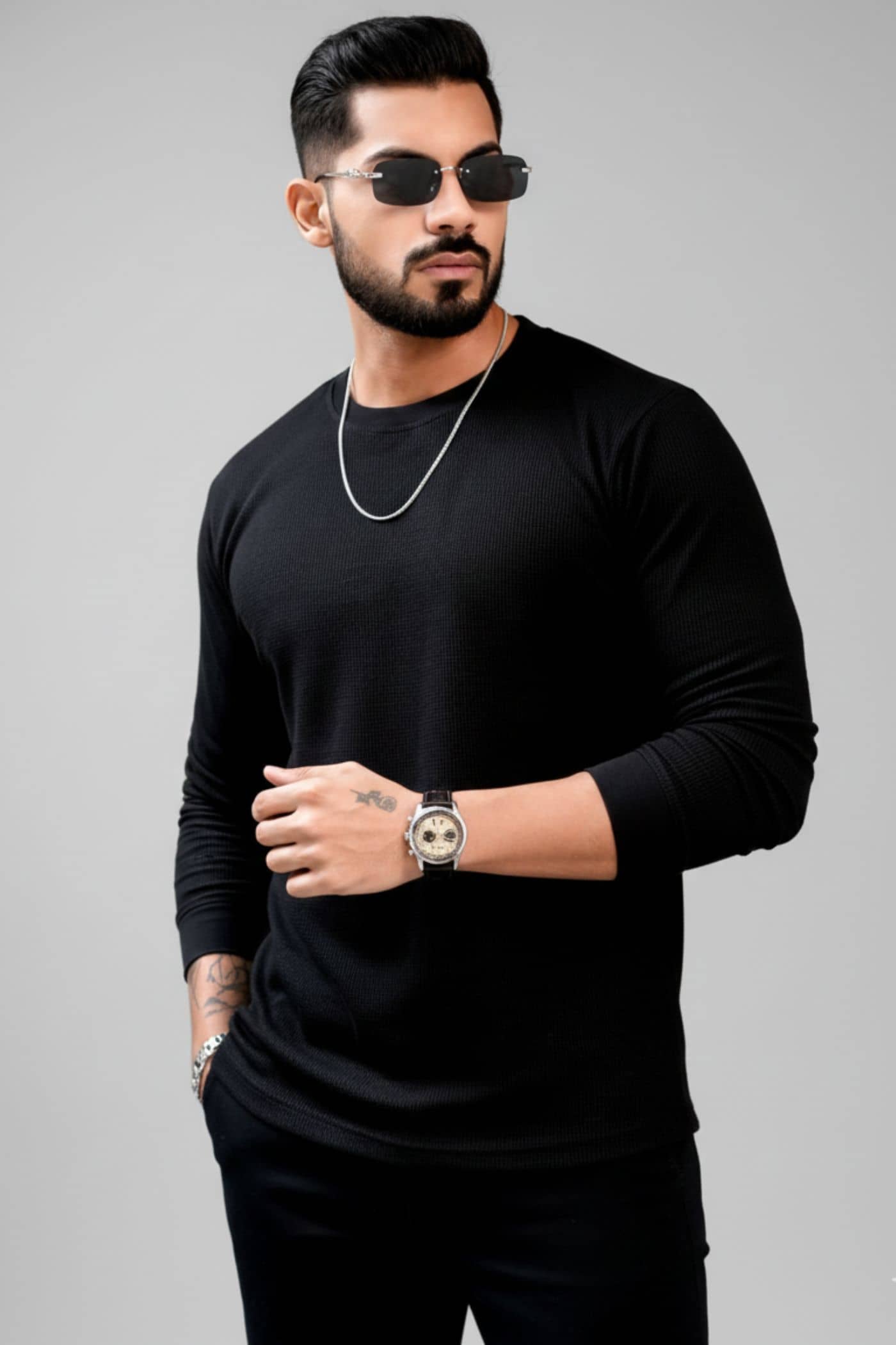 Parona Men Cotton Blend Regular Fit Solid T-Shirt ( Black )