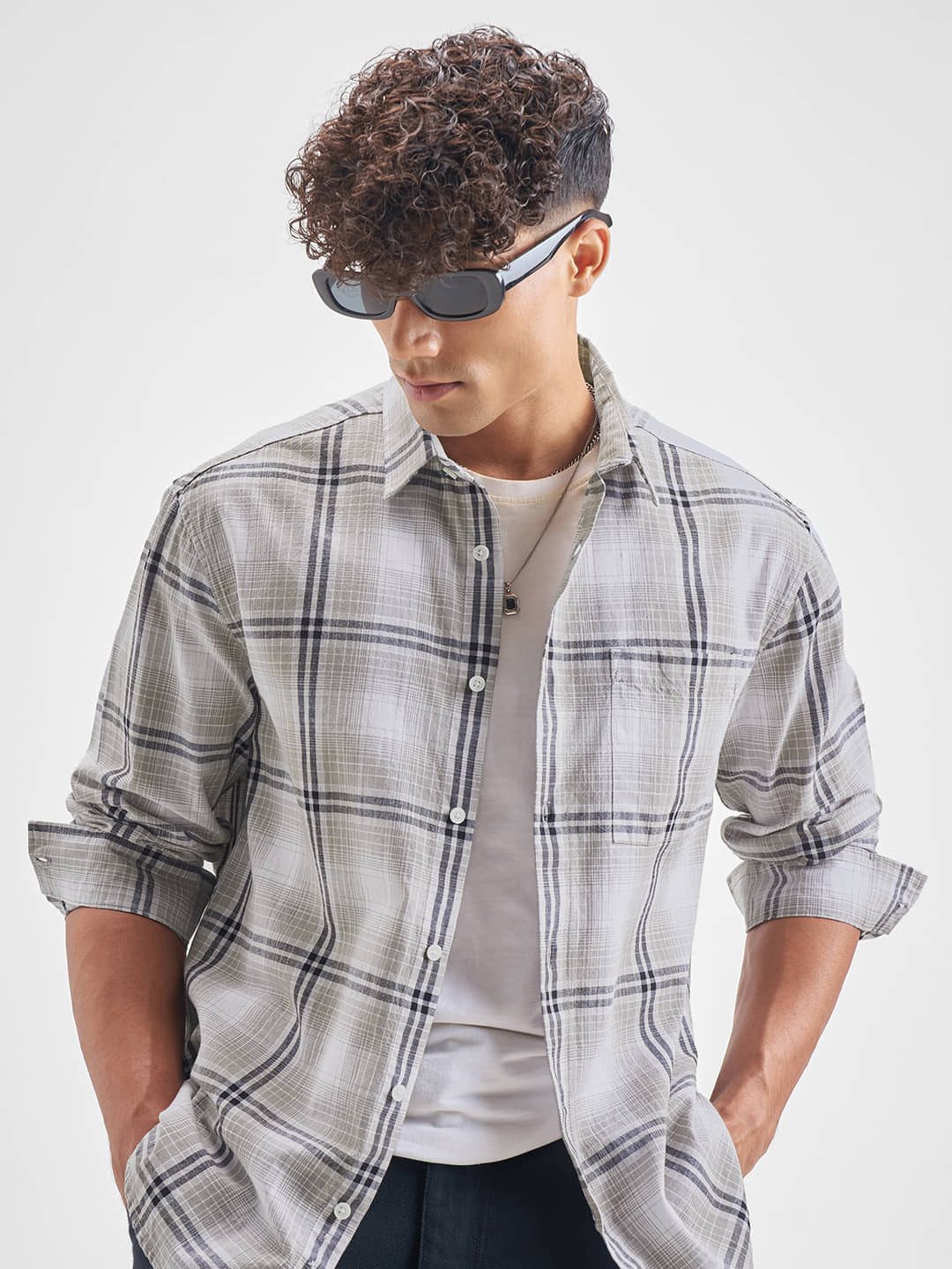 Highlander 100% Cotton Relaxed Fit Checks Full Sleeves Men's Casual Shirt - Grey ( Pack of 1 )