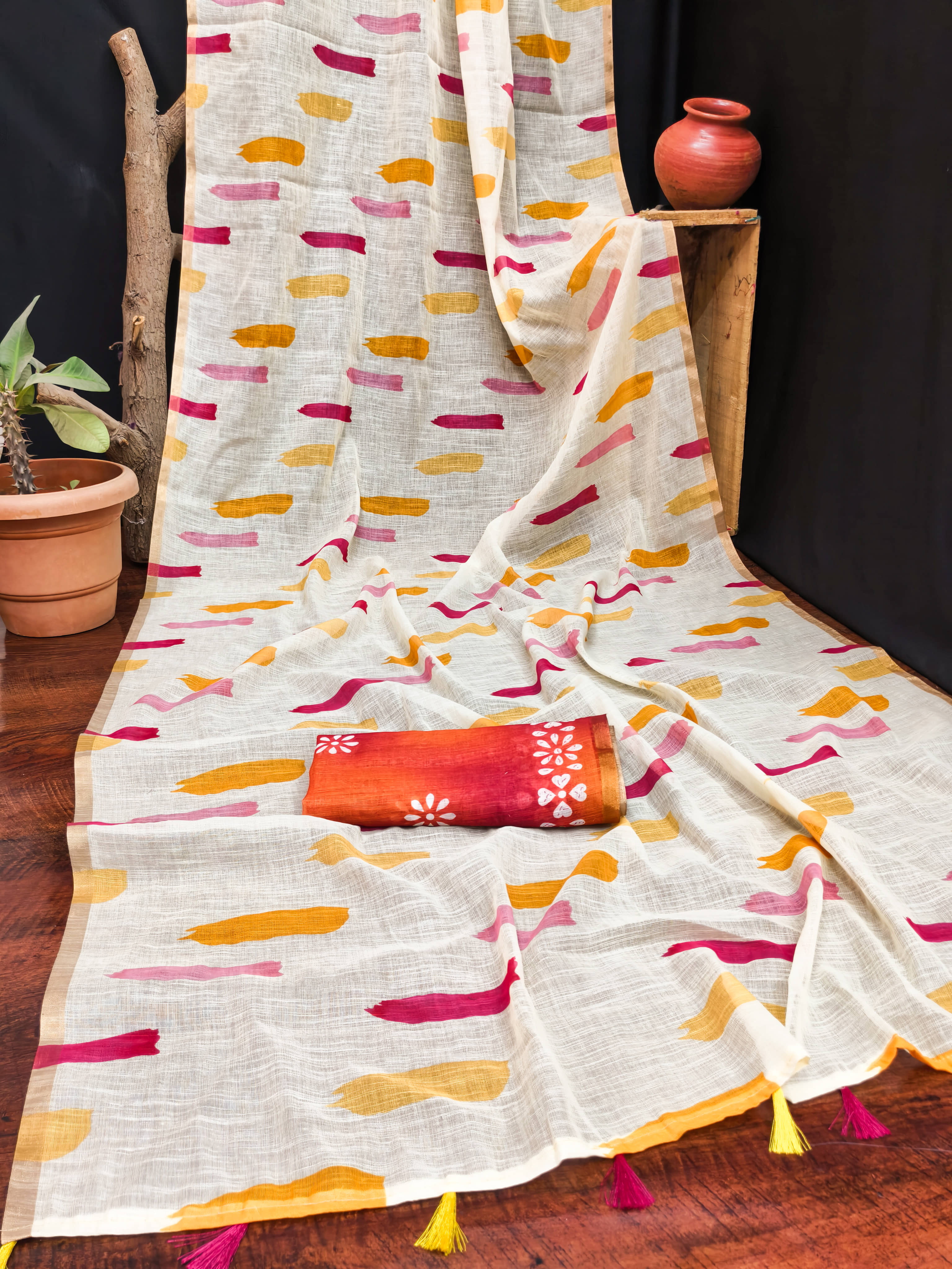Kashvi Sarees Linen Printed Regular Saree With Unstitched Blouse Piece ( White ) - Sarees | Buy online on ZillyBuy