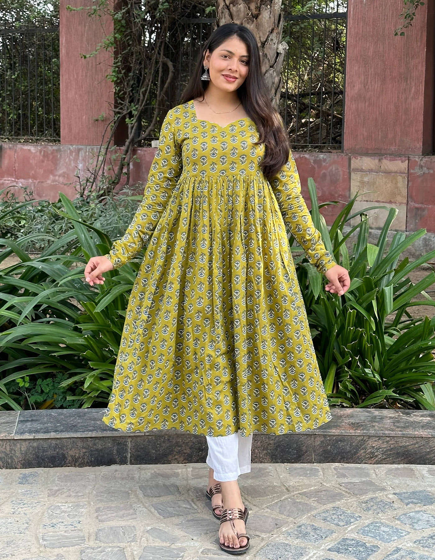 kedar fab Women Rayon Printed Anarkali Kurti With Pants ( Light Green )