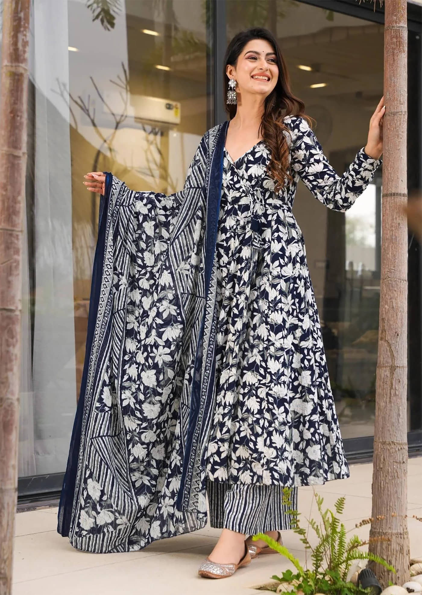 kedar fab Women Rayon Printed Angrakha Kurti With Palazzo ( Navy )