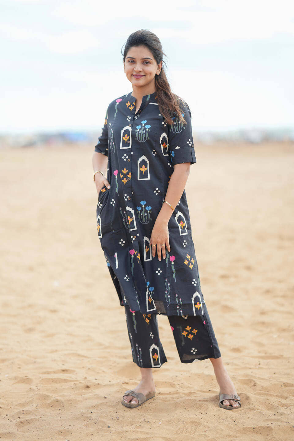 YAGNIK FASHION Women Rayon Self Design A-line Kurti With Pants ( Black )