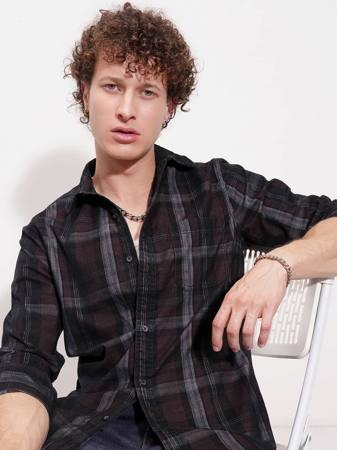 Highlander Cotton Blend Slim Fit Checks Full Sleeves Men's Casual Shirt - Black ( Pack of 1 )